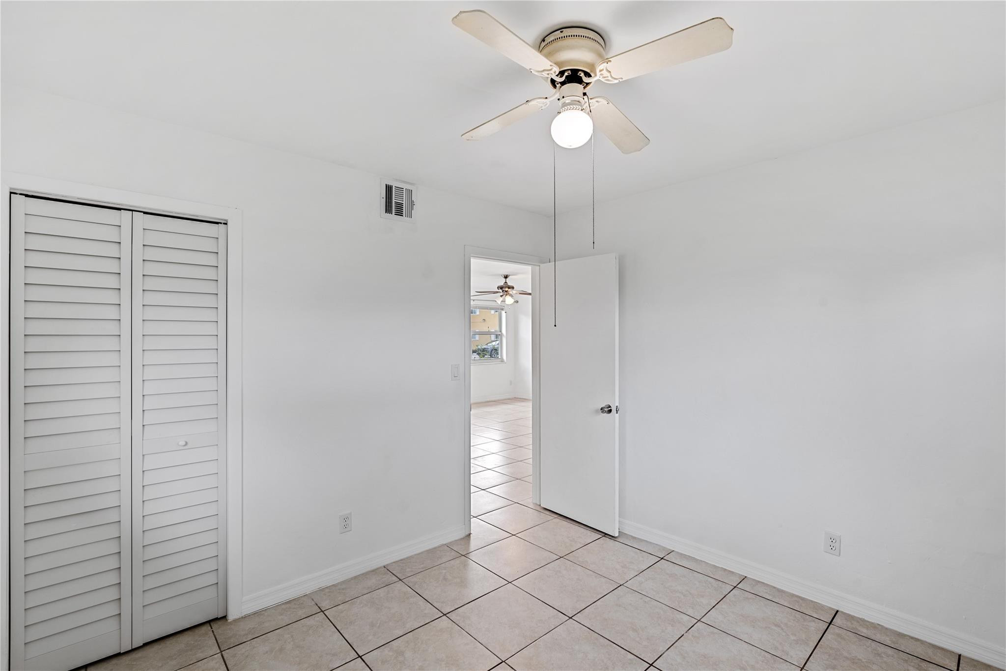 930 NE 14th Pl 930
