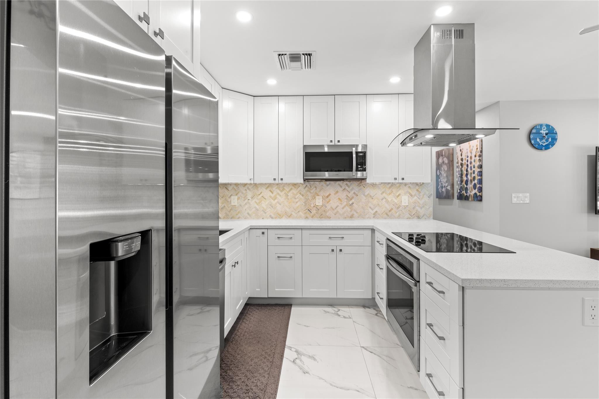 409 NE 27th Dr