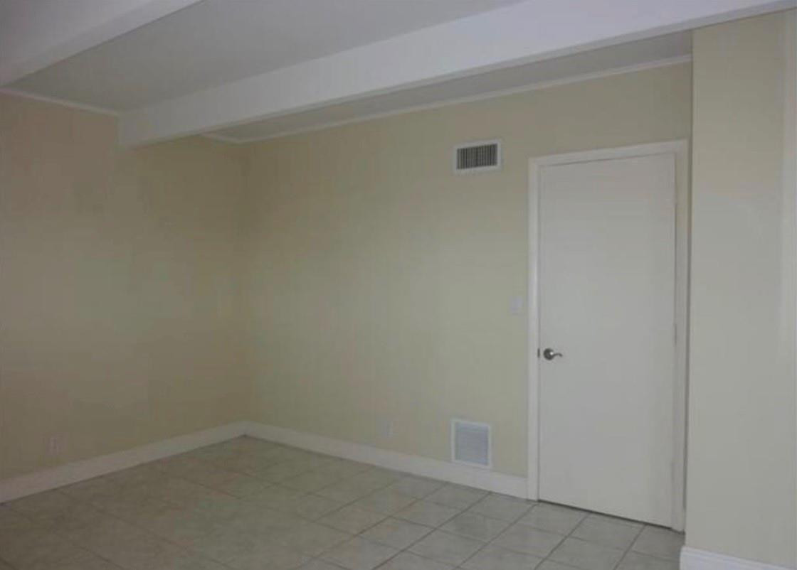 2124 NE 5th Ave 205