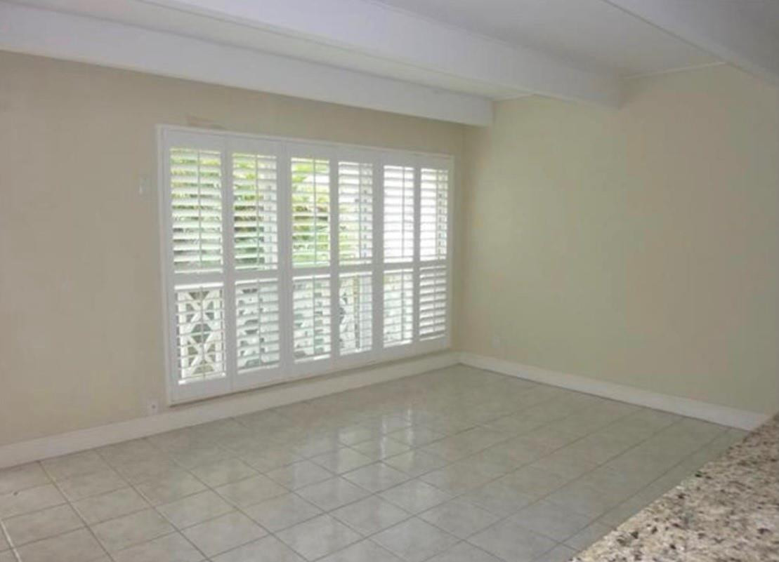 2124 NE 5th Ave 205