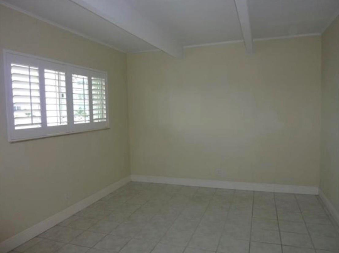 2124 NE 5th Ave 205