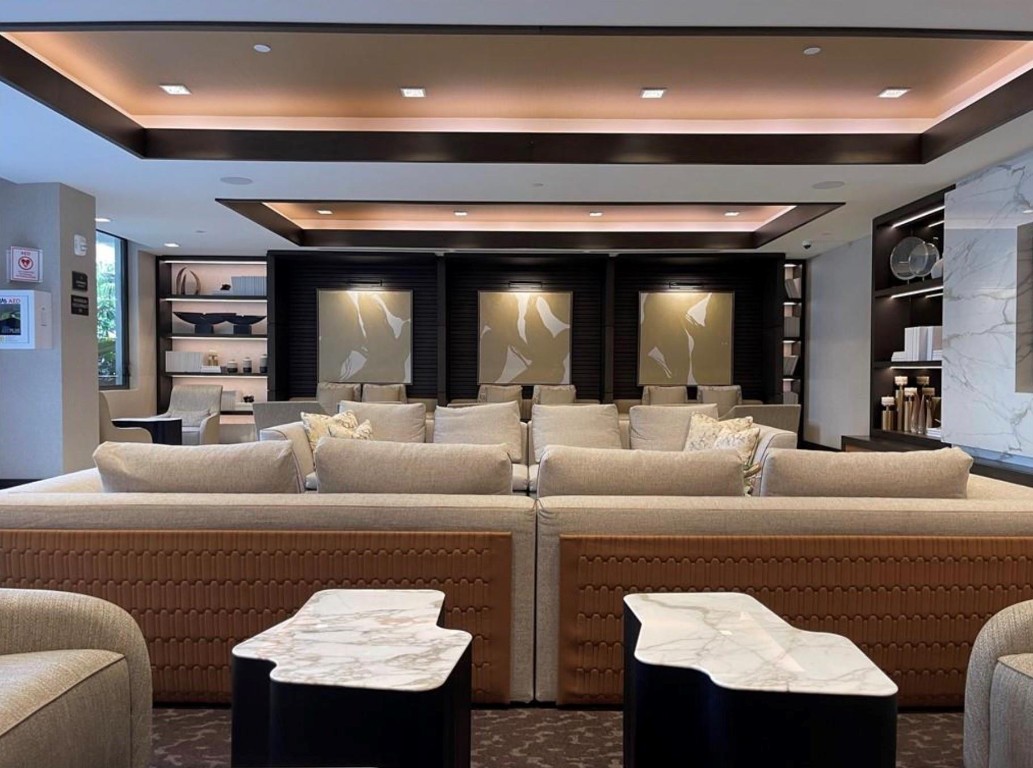 301 Altara Ave UPH1007