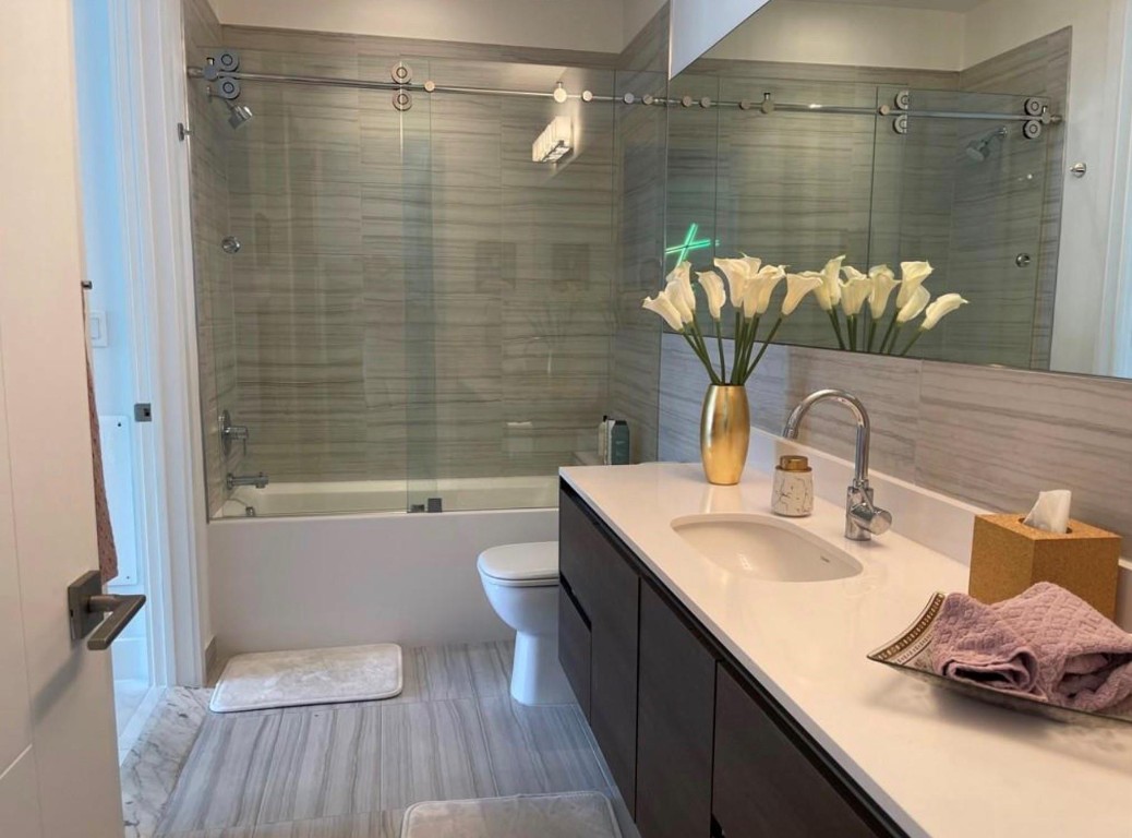 301 Altara Ave UPH1007