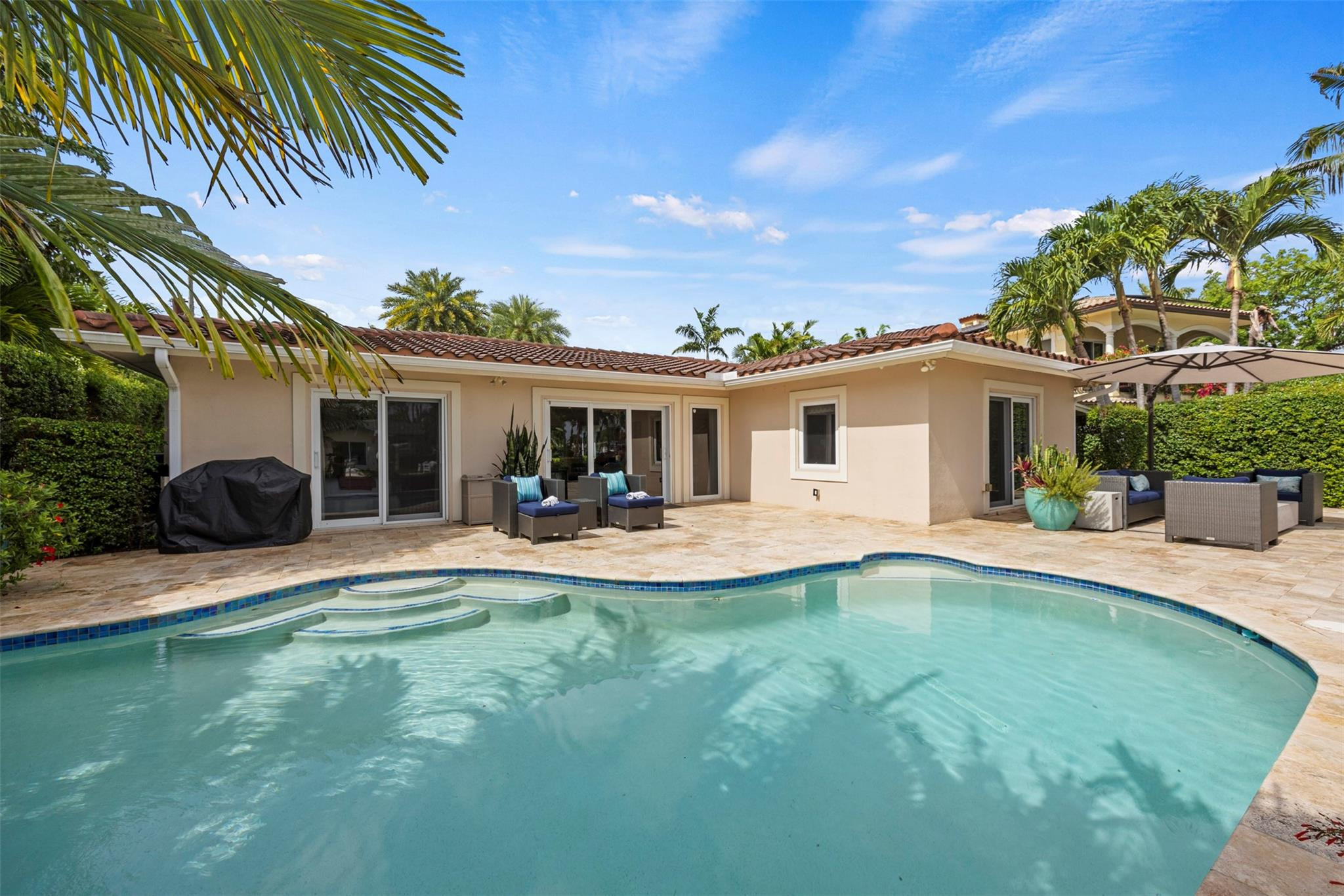 1719 Poinsettia Dr