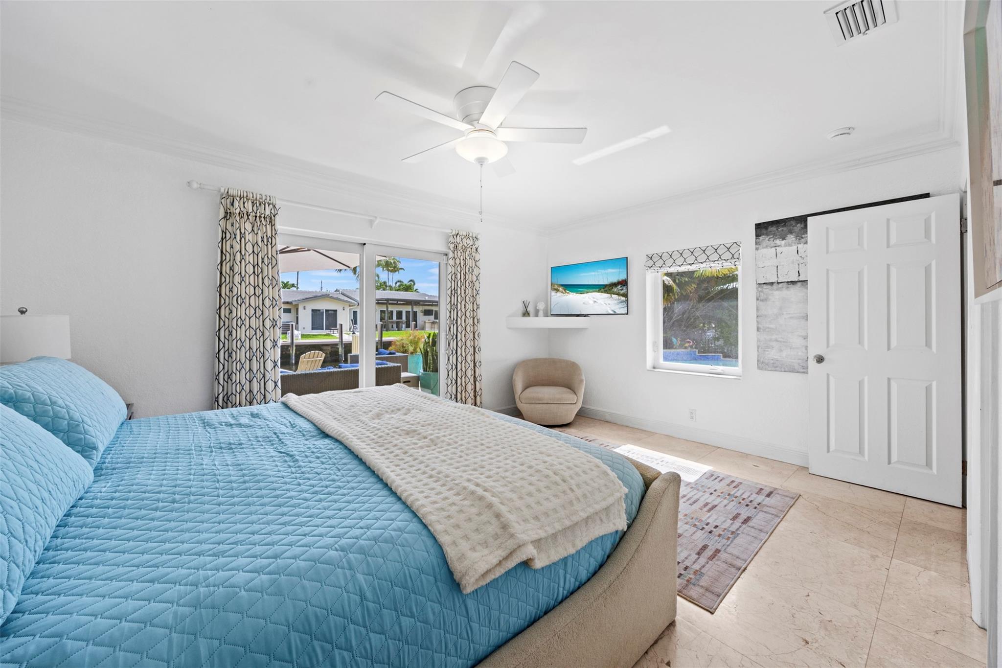 1719 Poinsettia Dr