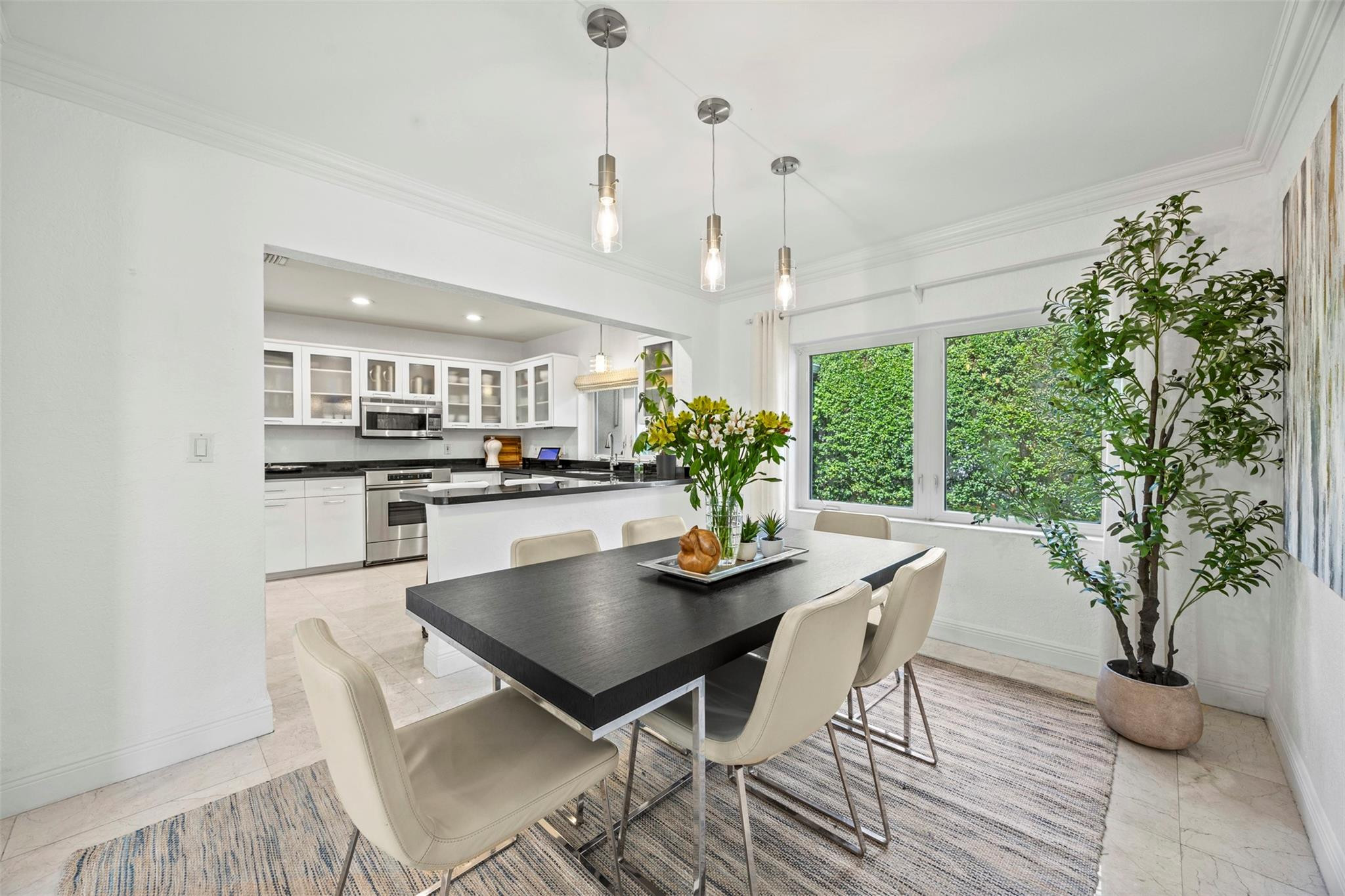 1719 Poinsettia Dr