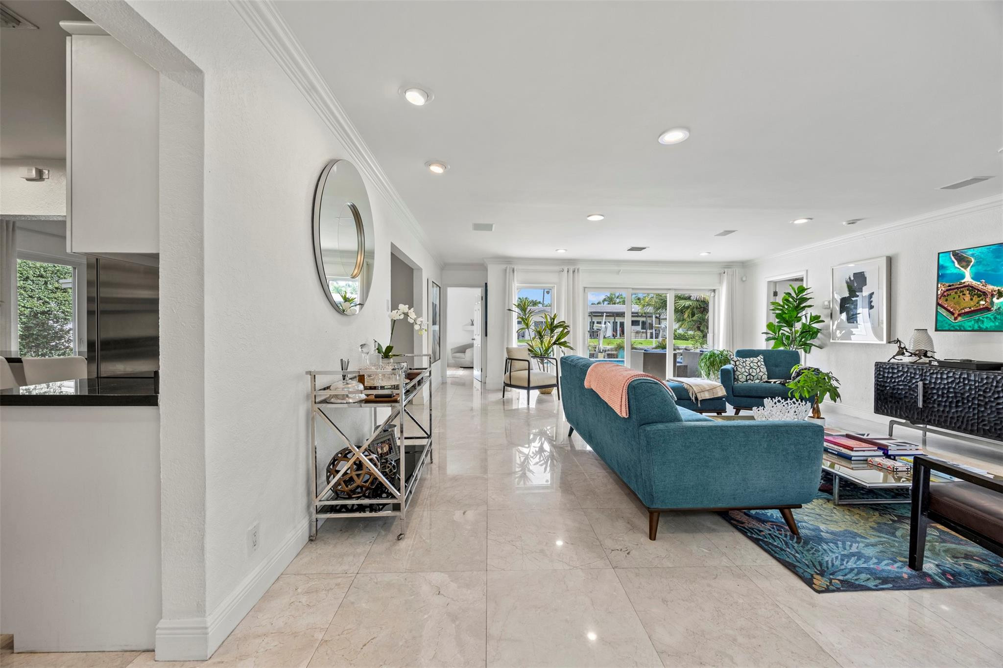 1719 Poinsettia Dr