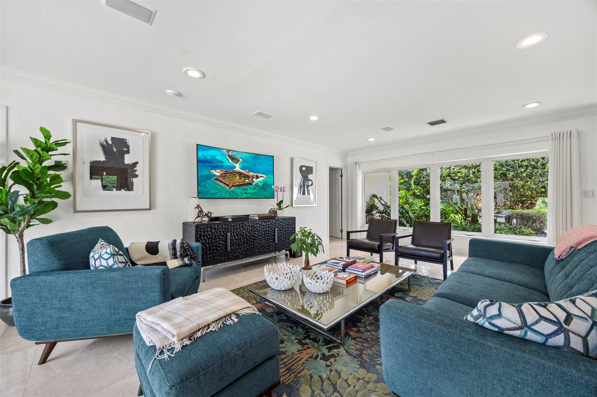 1719 Poinsettia Dr