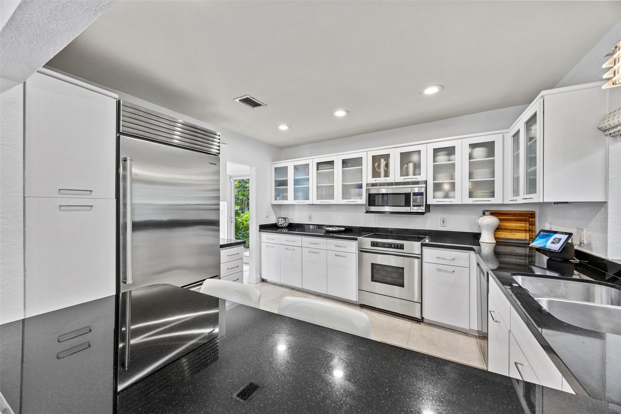 1719 Poinsettia Dr