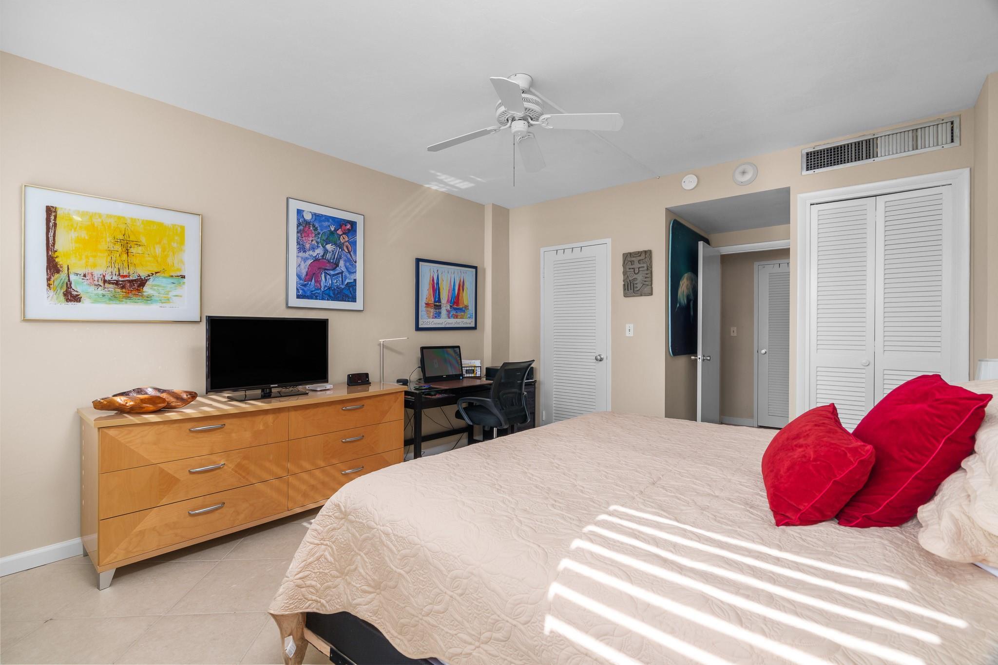 3333 NE 34th St 1512A