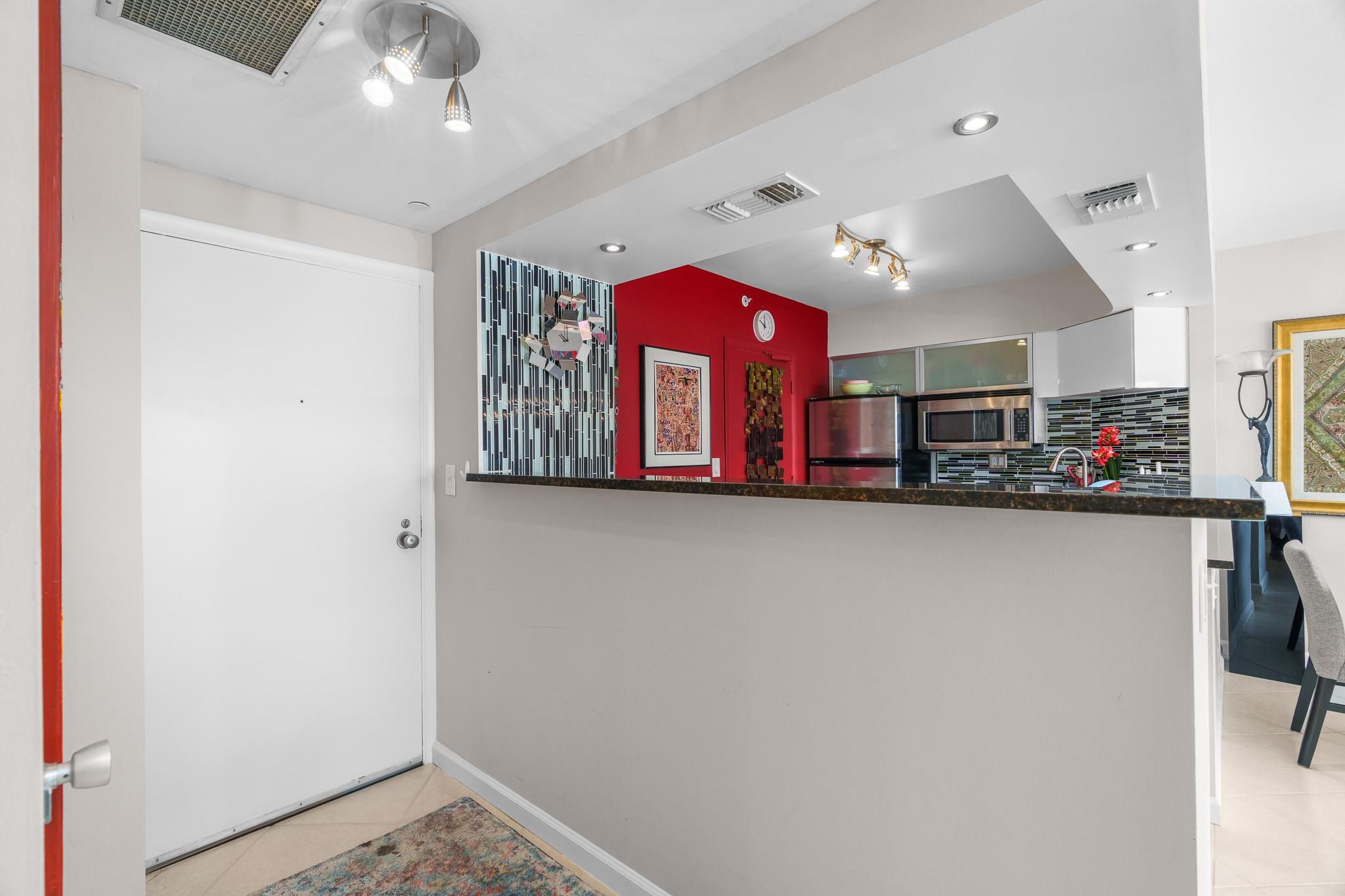 3333 NE 34th St 1512A