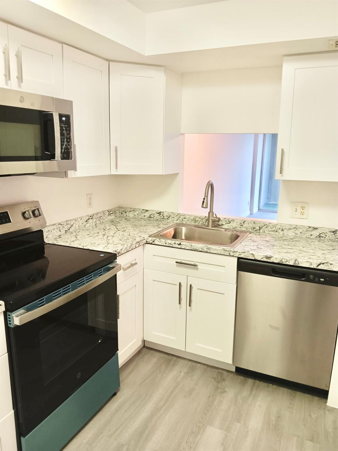 102 Royal Park Drive 3d
