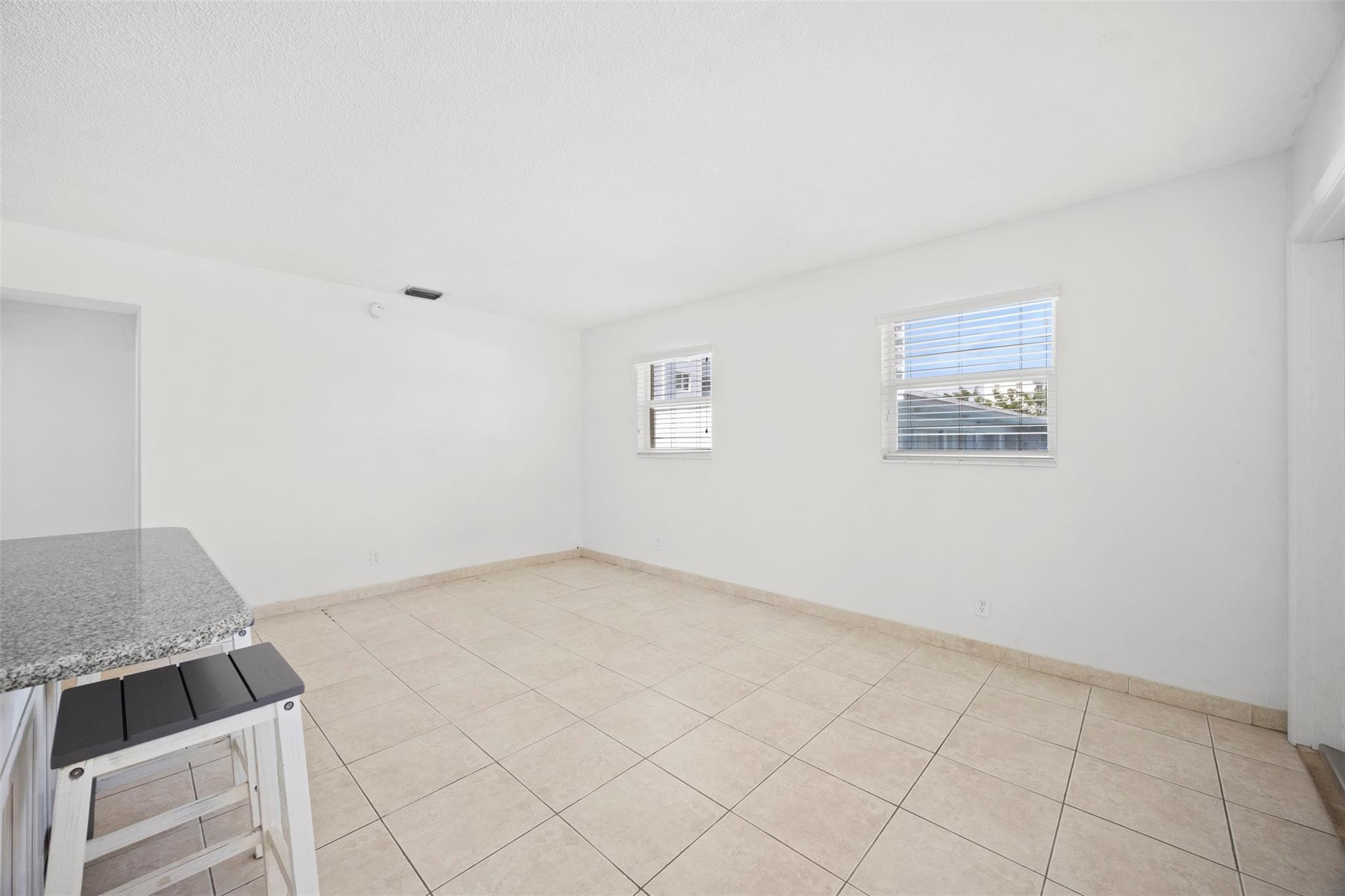 2131 N Ocean Blvd 17