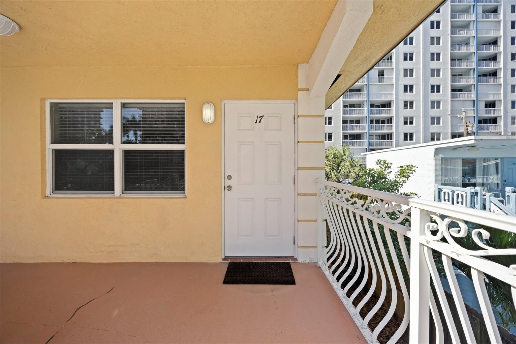 2131 N Ocean Blvd 17