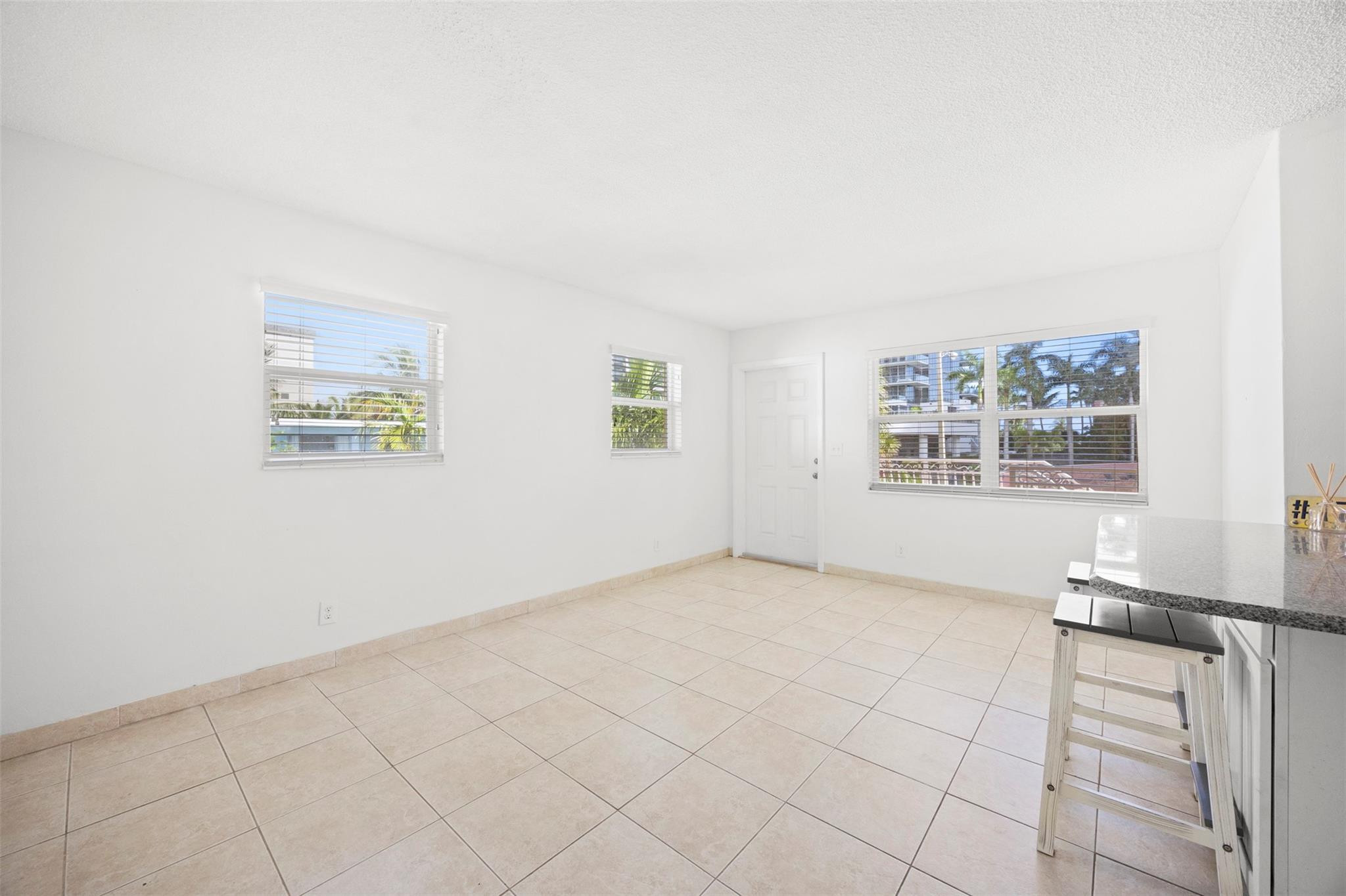 2131 N Ocean Blvd 17