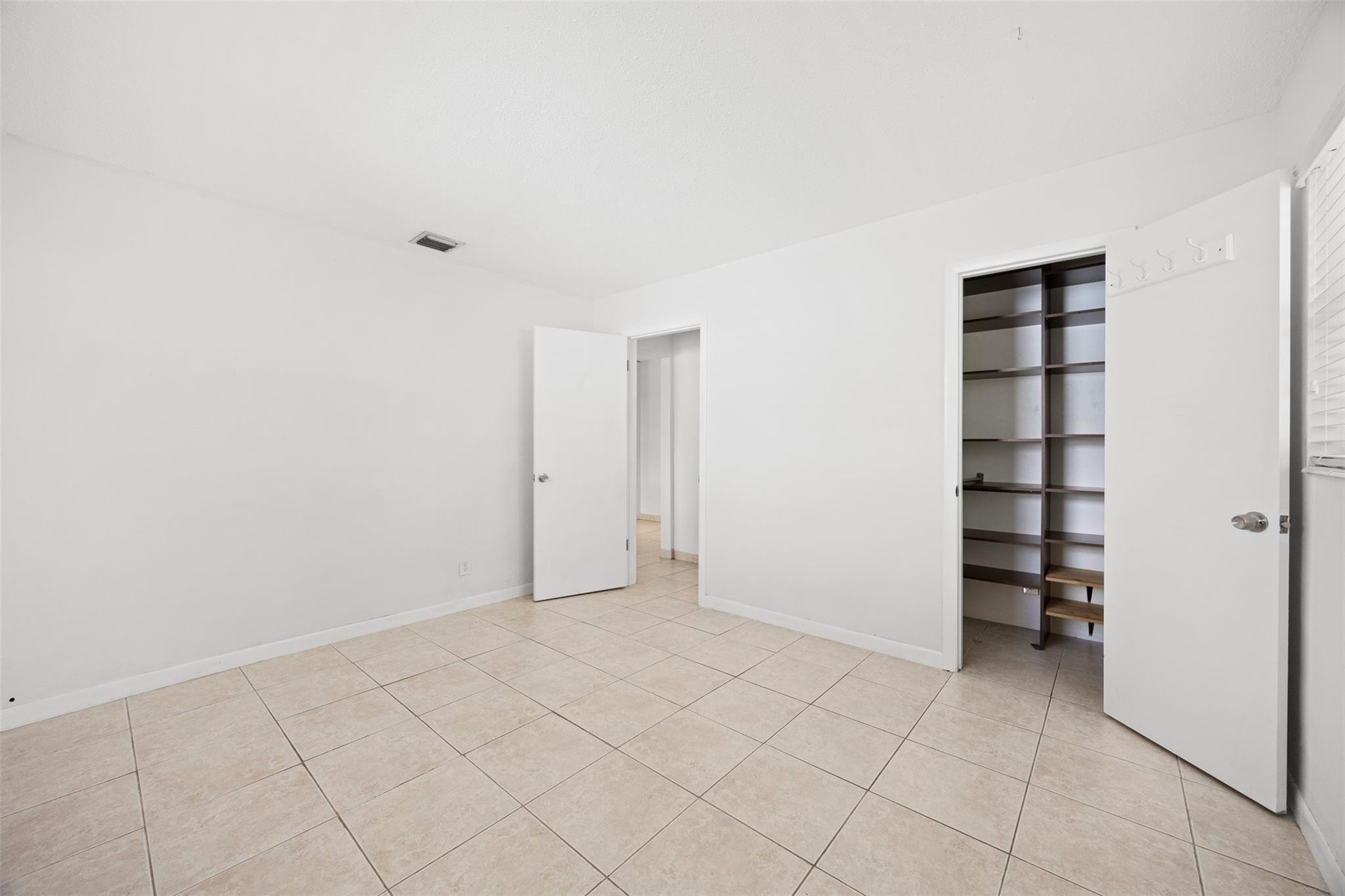 2131 N Ocean Blvd 17