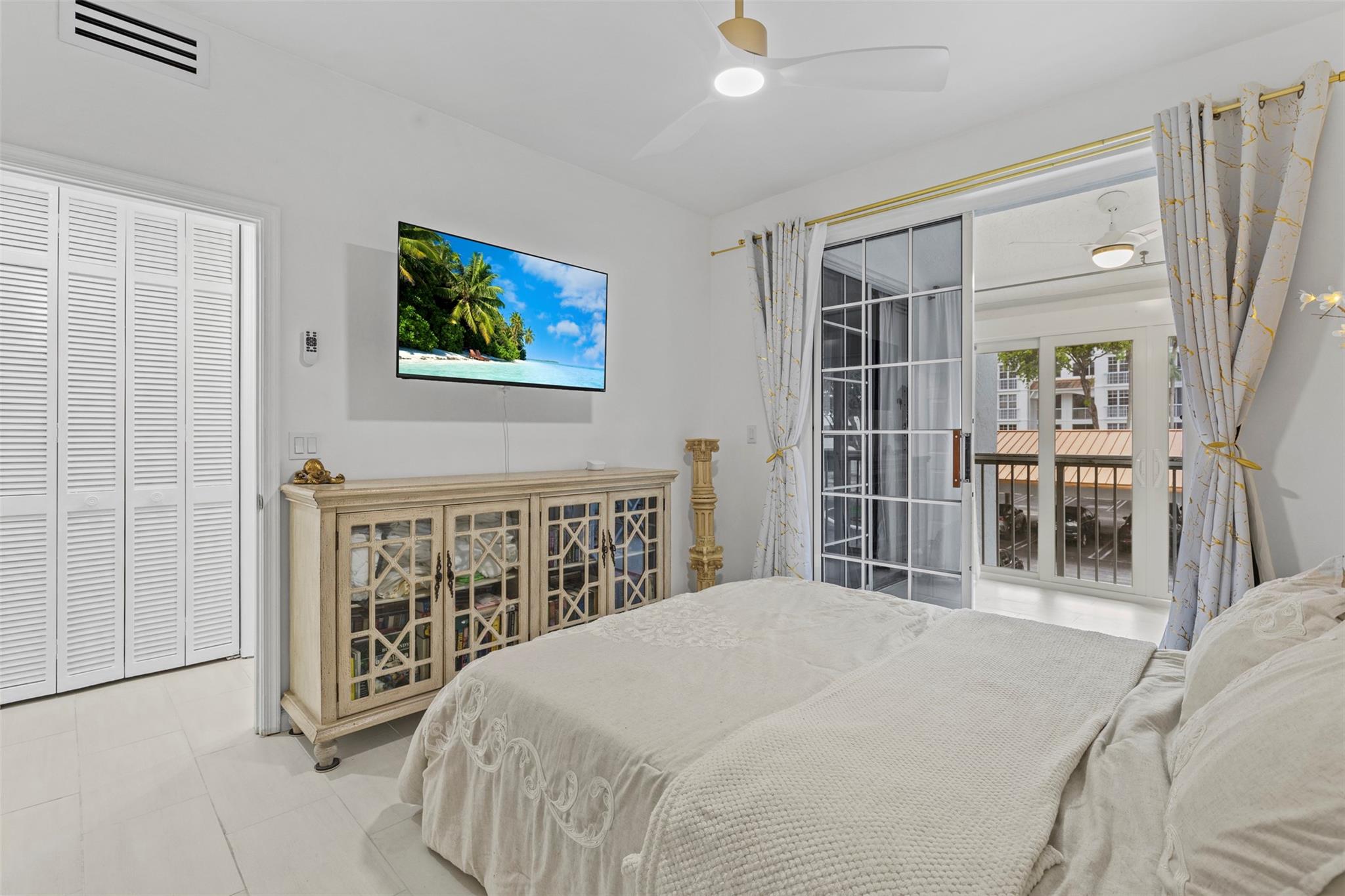 4128 W Palm Aire Dr 282A