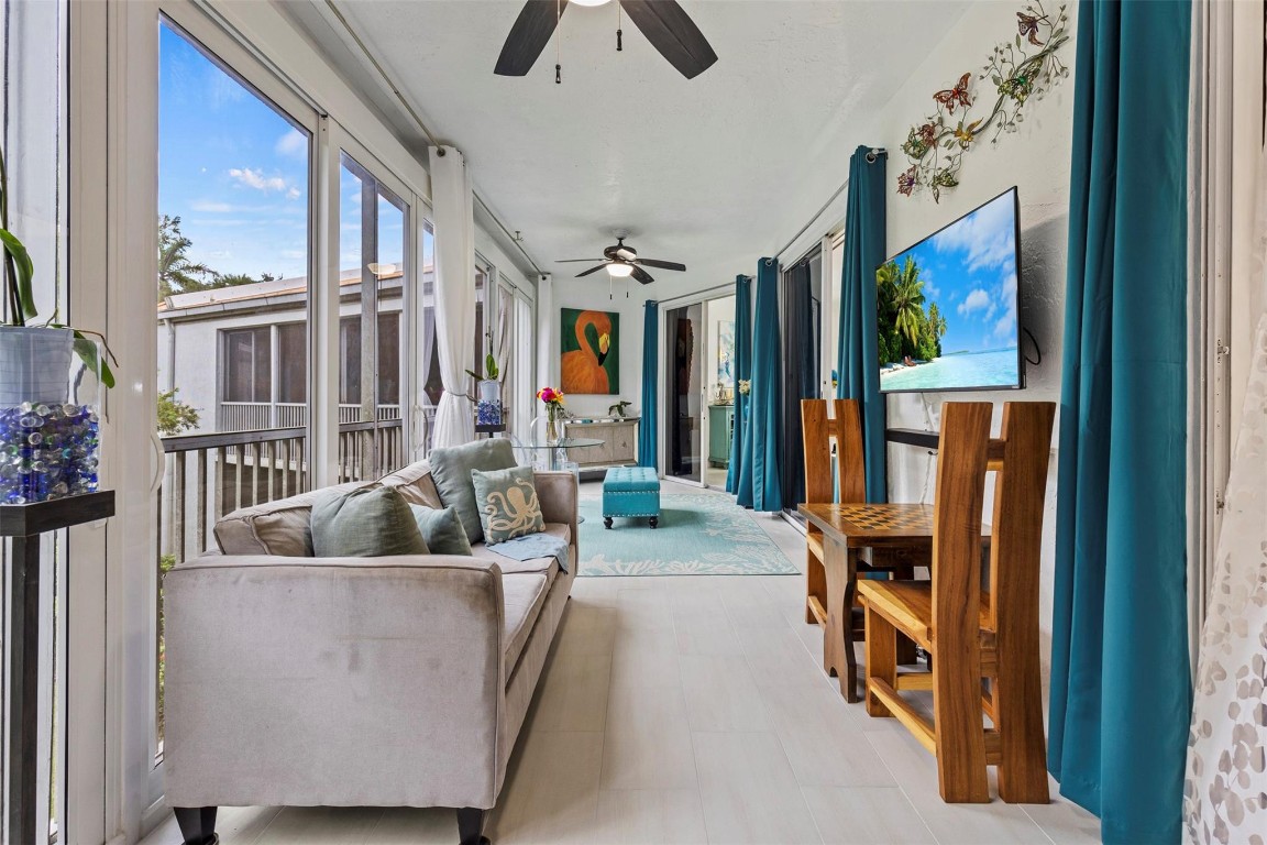 4128 W Palm Aire Dr 282A