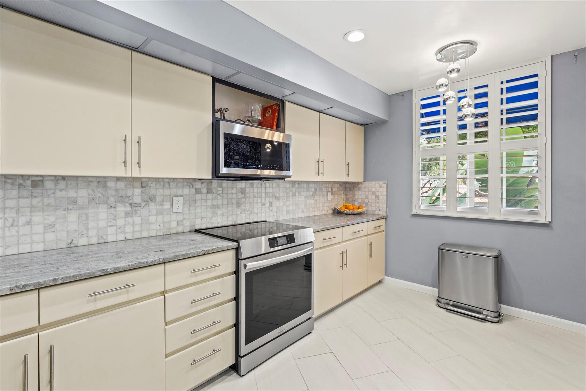 4128 W Palm Aire Dr 282A