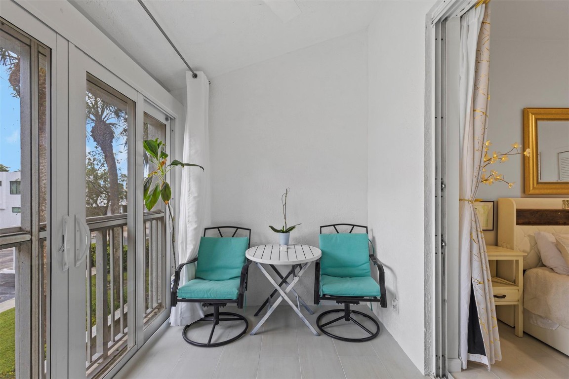 4128 W Palm Aire Dr 282A