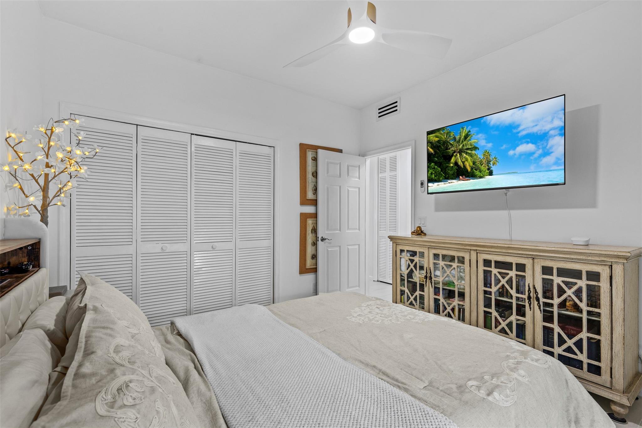 4128 W Palm Aire Dr 282A