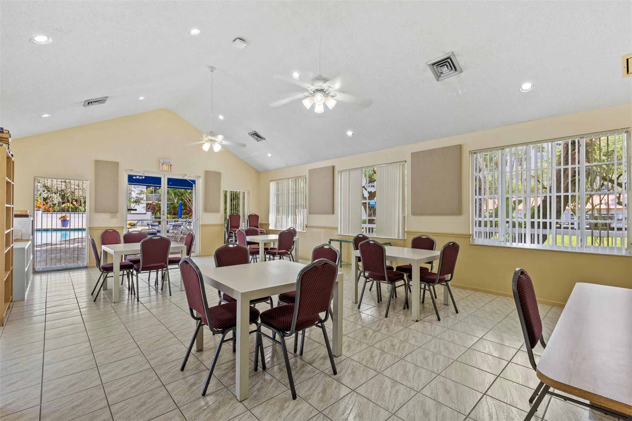 4128 W Palm Aire Dr 282A