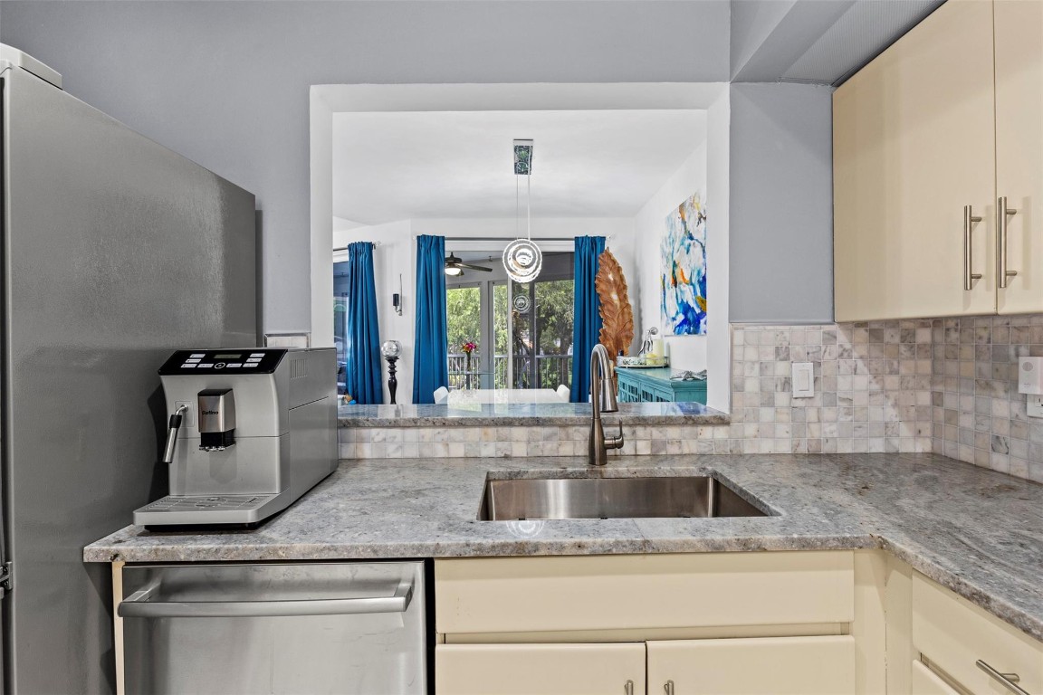 4128 W Palm Aire Dr 282A