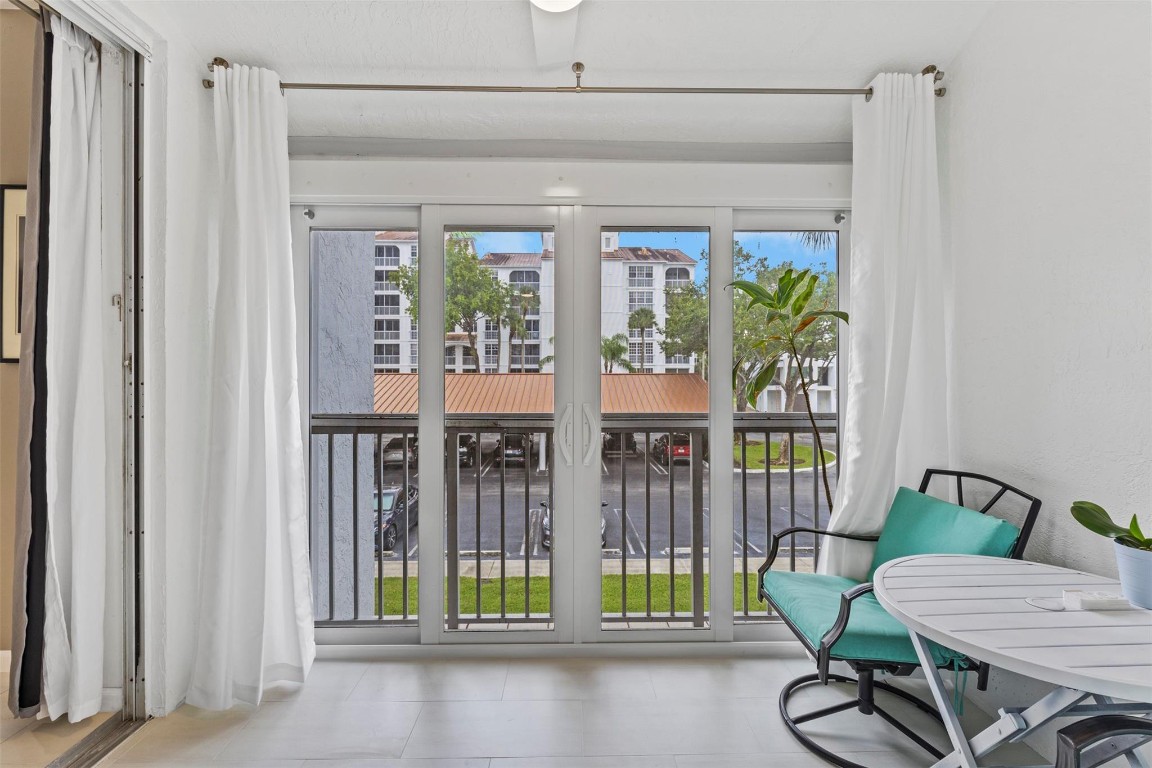 4128 W Palm Aire Dr 282A