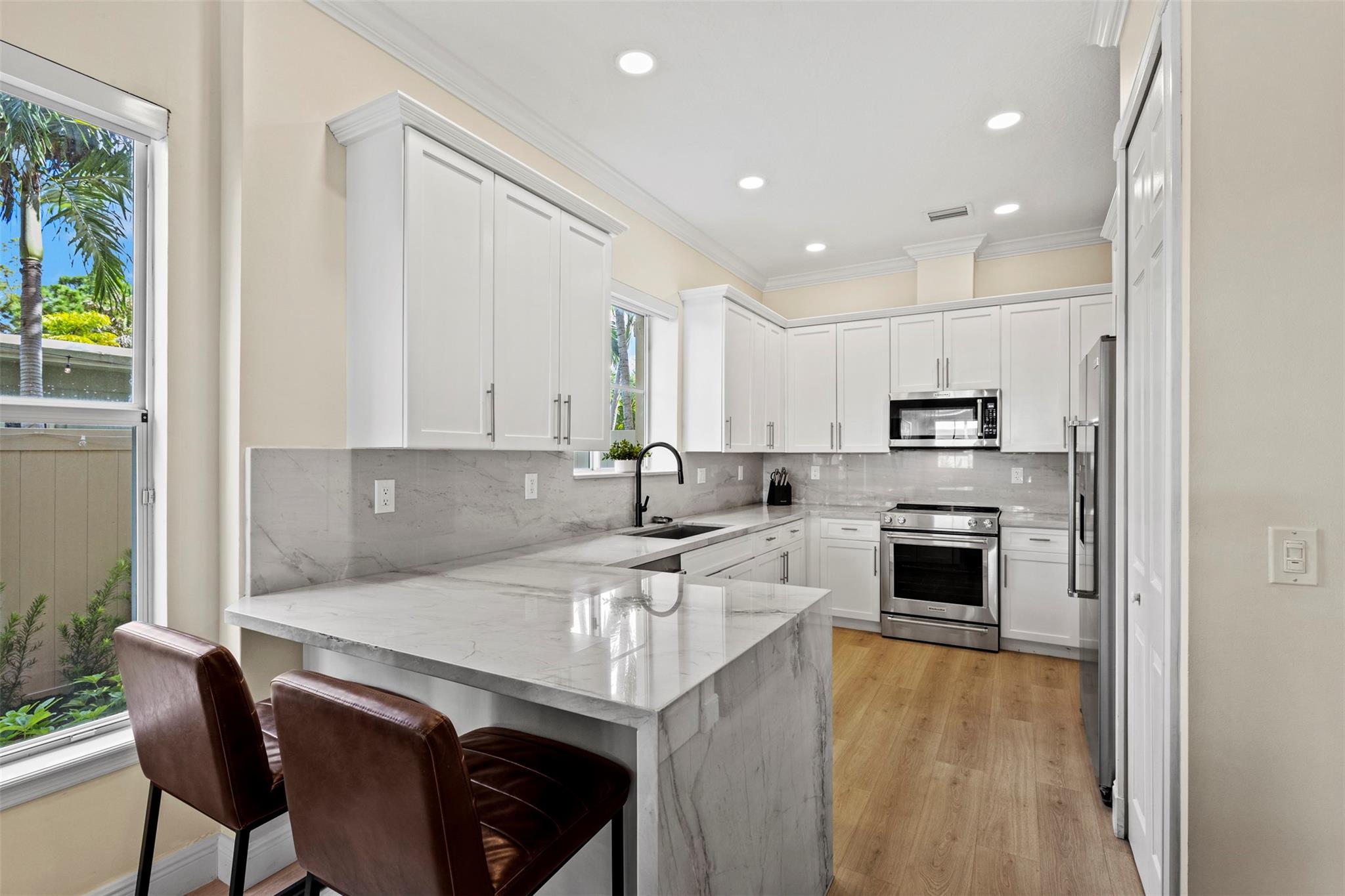 1121 NE 14th Ave