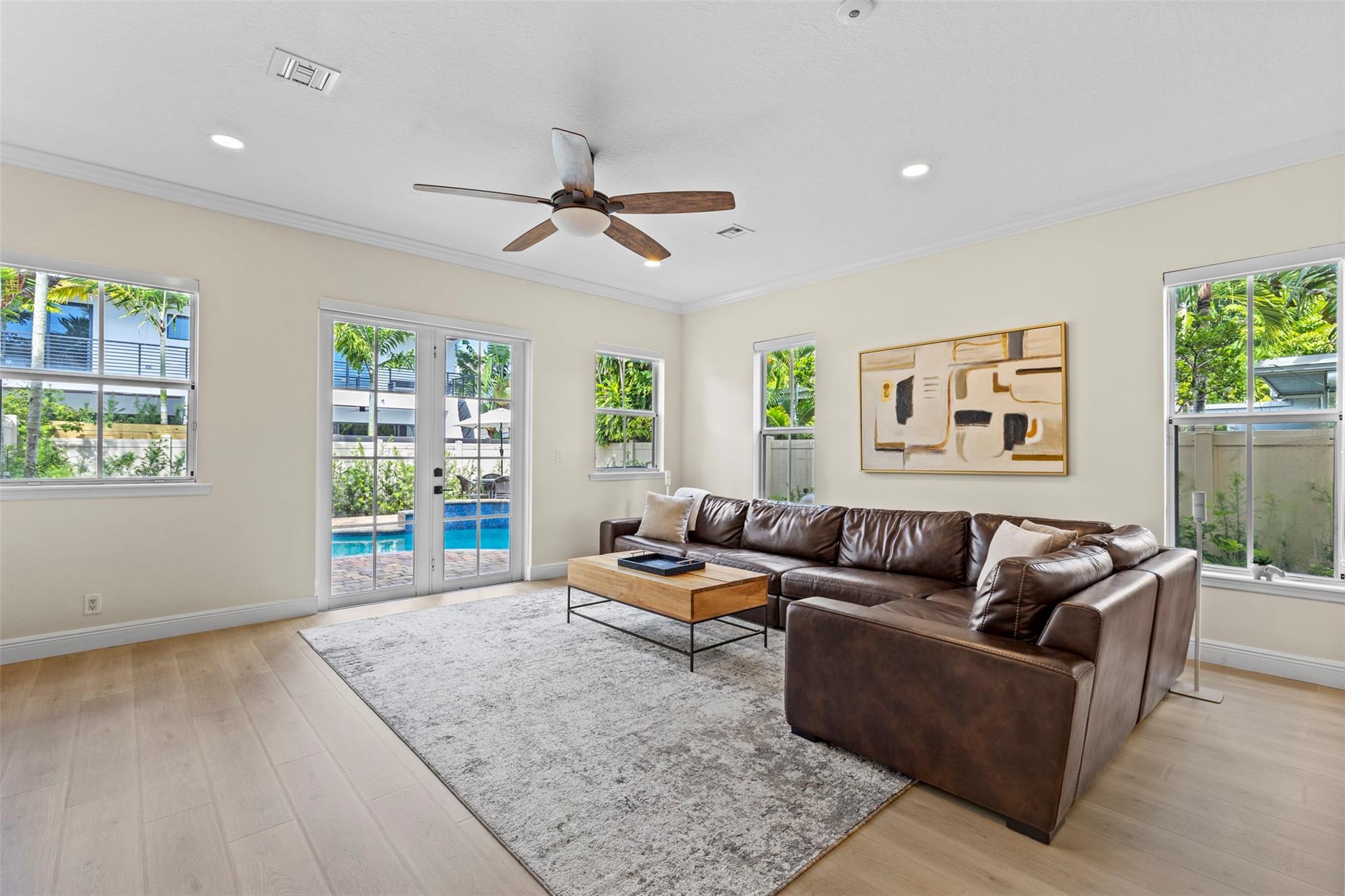 1121 NE 14th Ave
