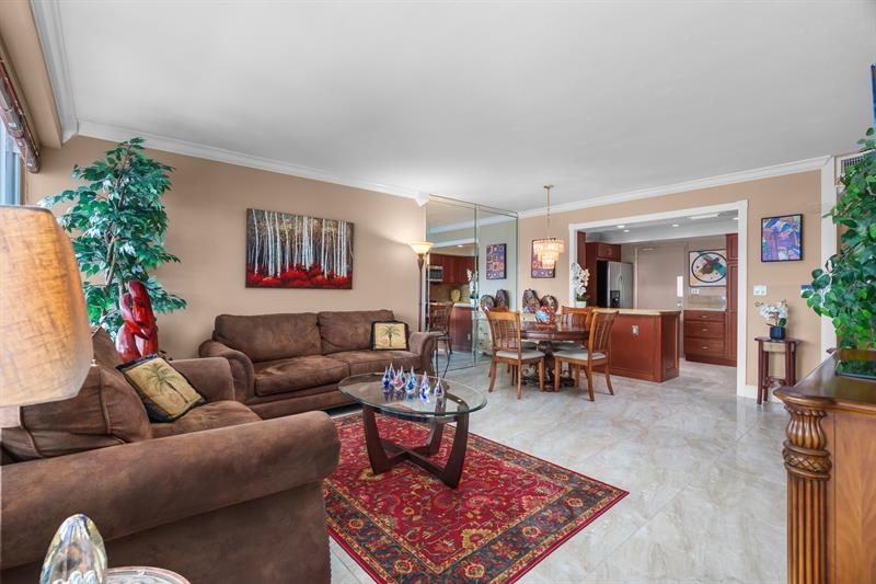 3333 NE 34th St 1214