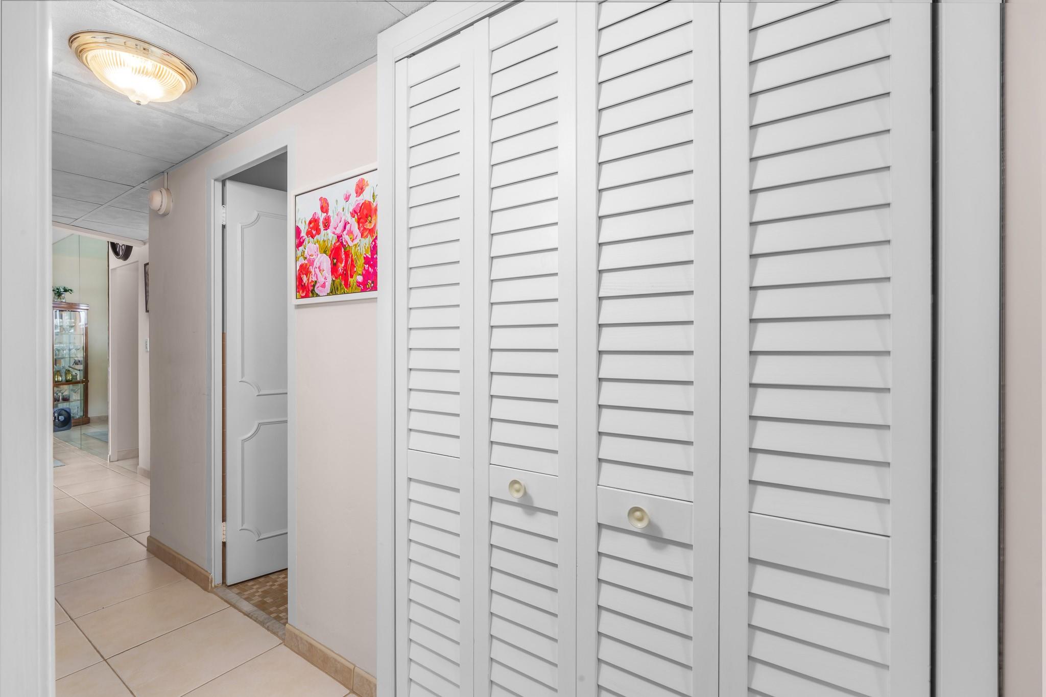 3233 NE 34th St 1207