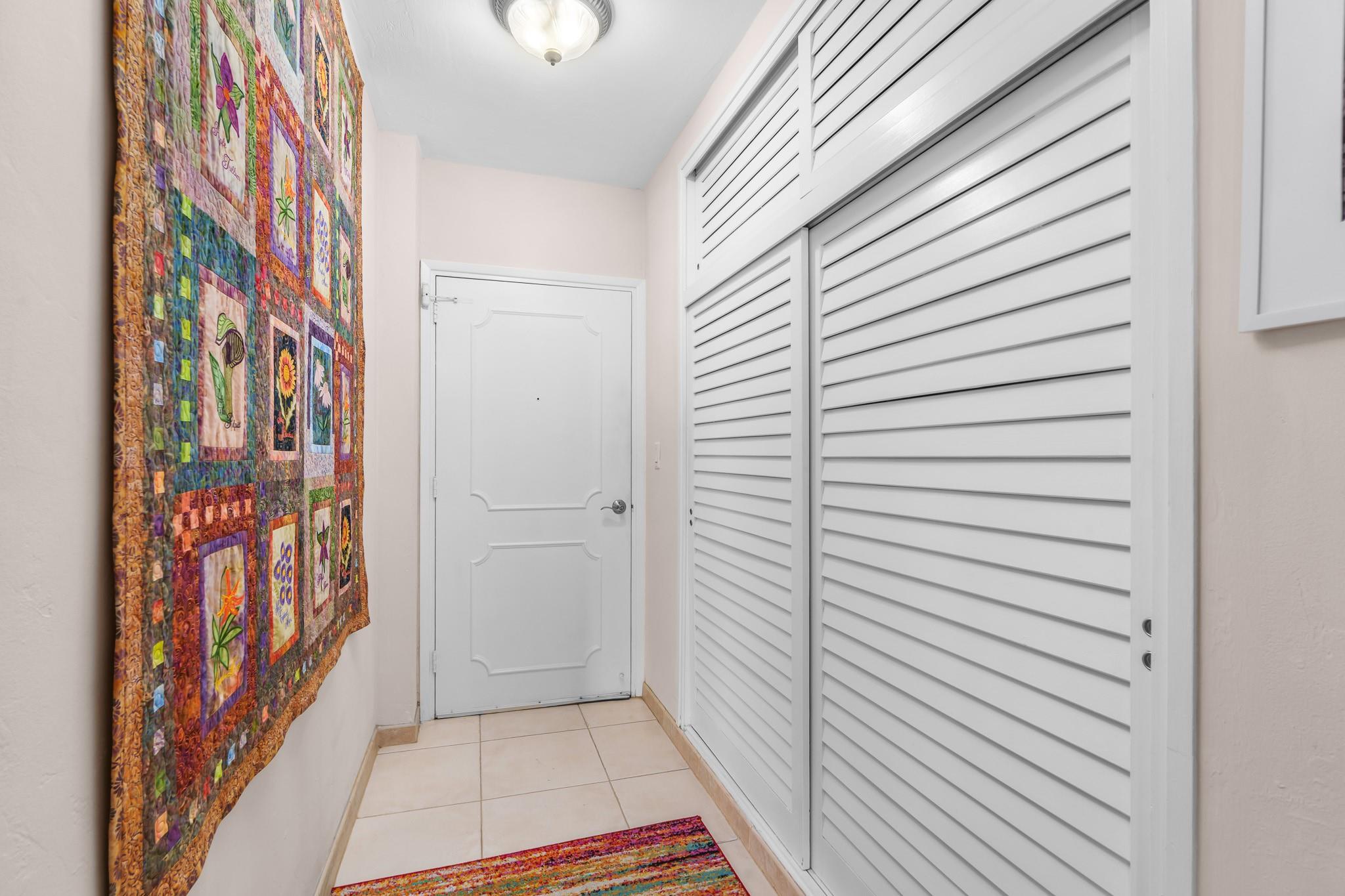 3233 NE 34th St 1207