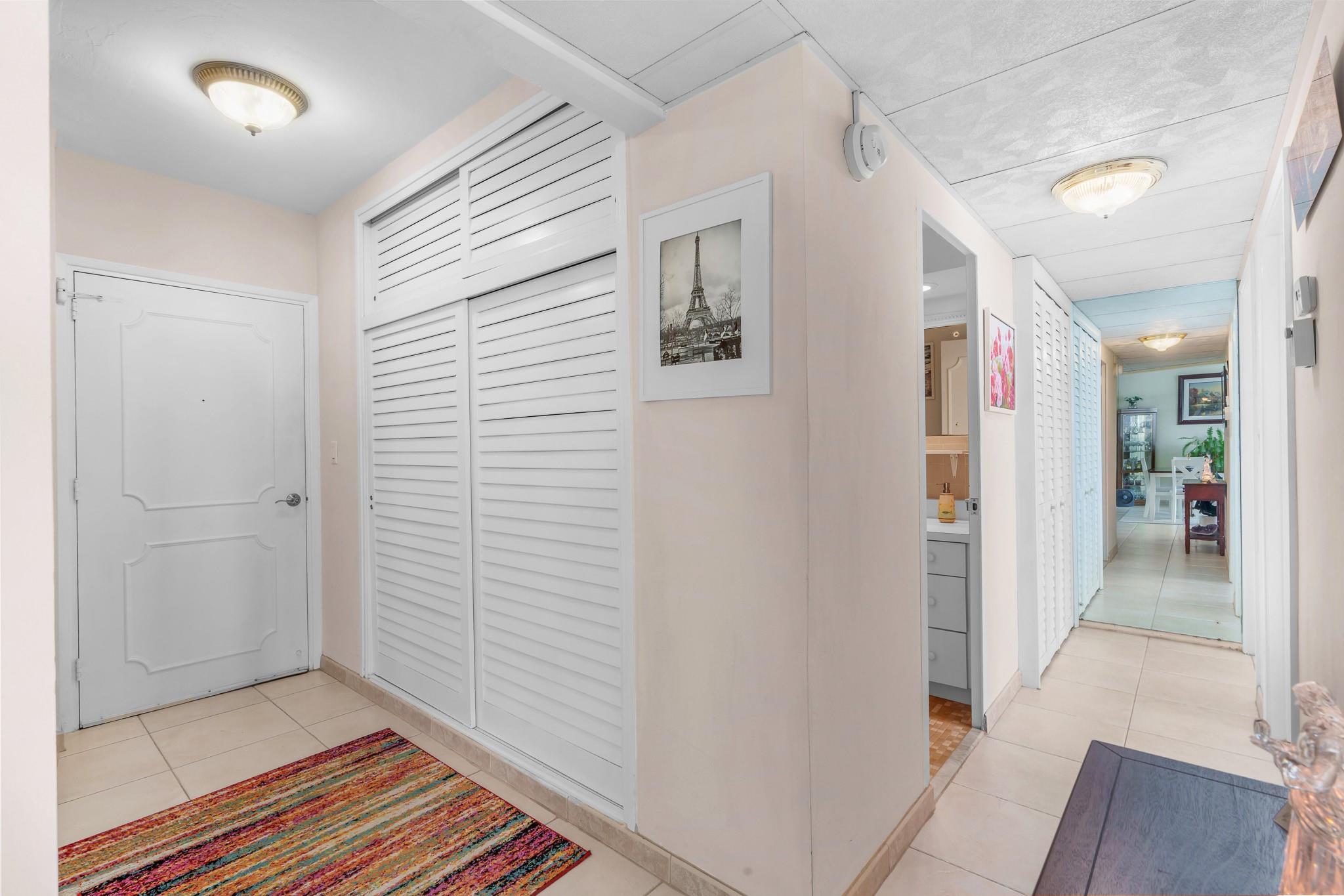 3233 NE 34th St 1207