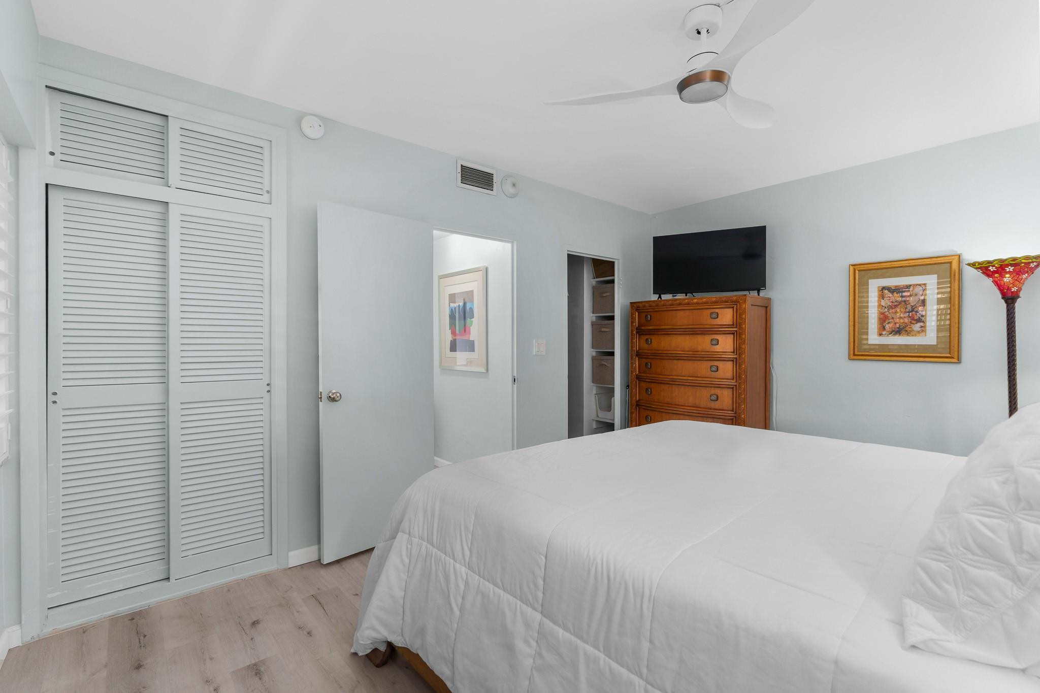 3333 NE 34th St 412