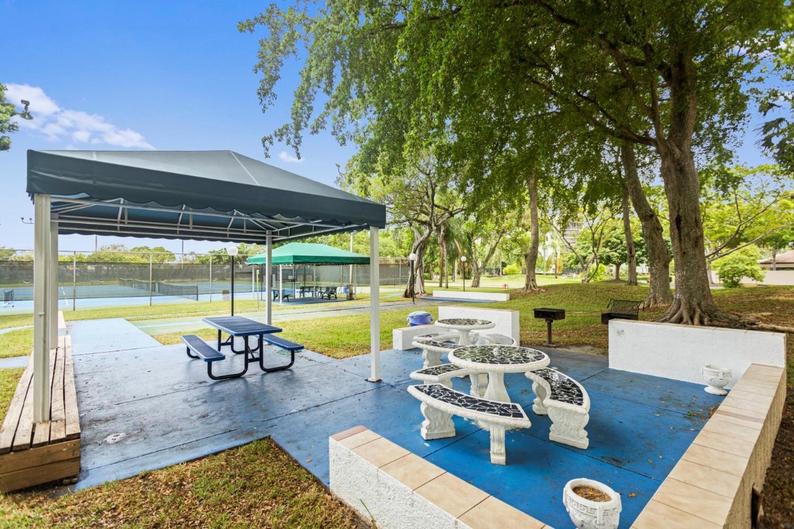 2312 S Cypress Bend Dr 205