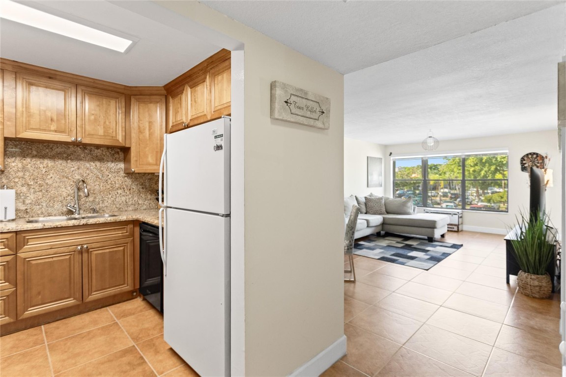 2312 S Cypress Bend Dr 205