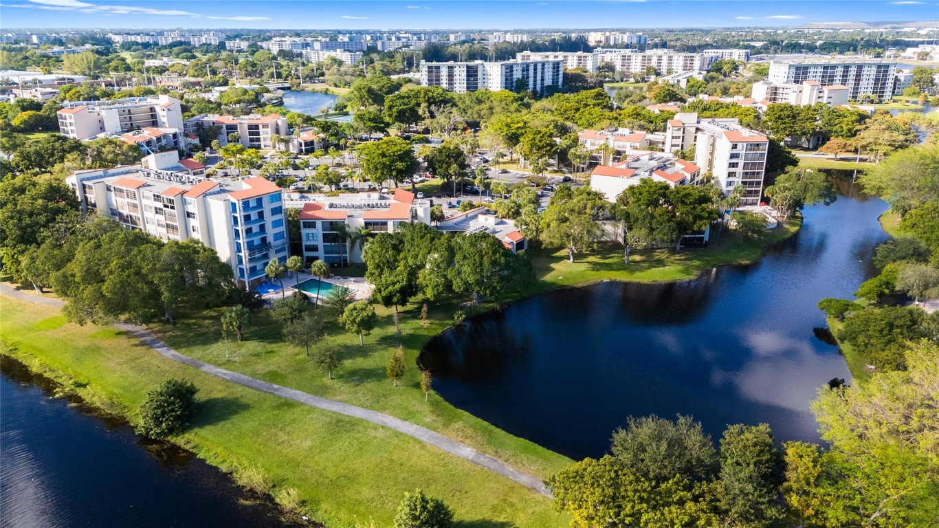 2312 S Cypress Bend Dr 205