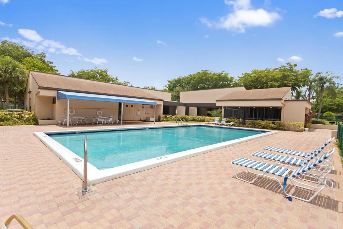 2312 S Cypress Bend Dr 205