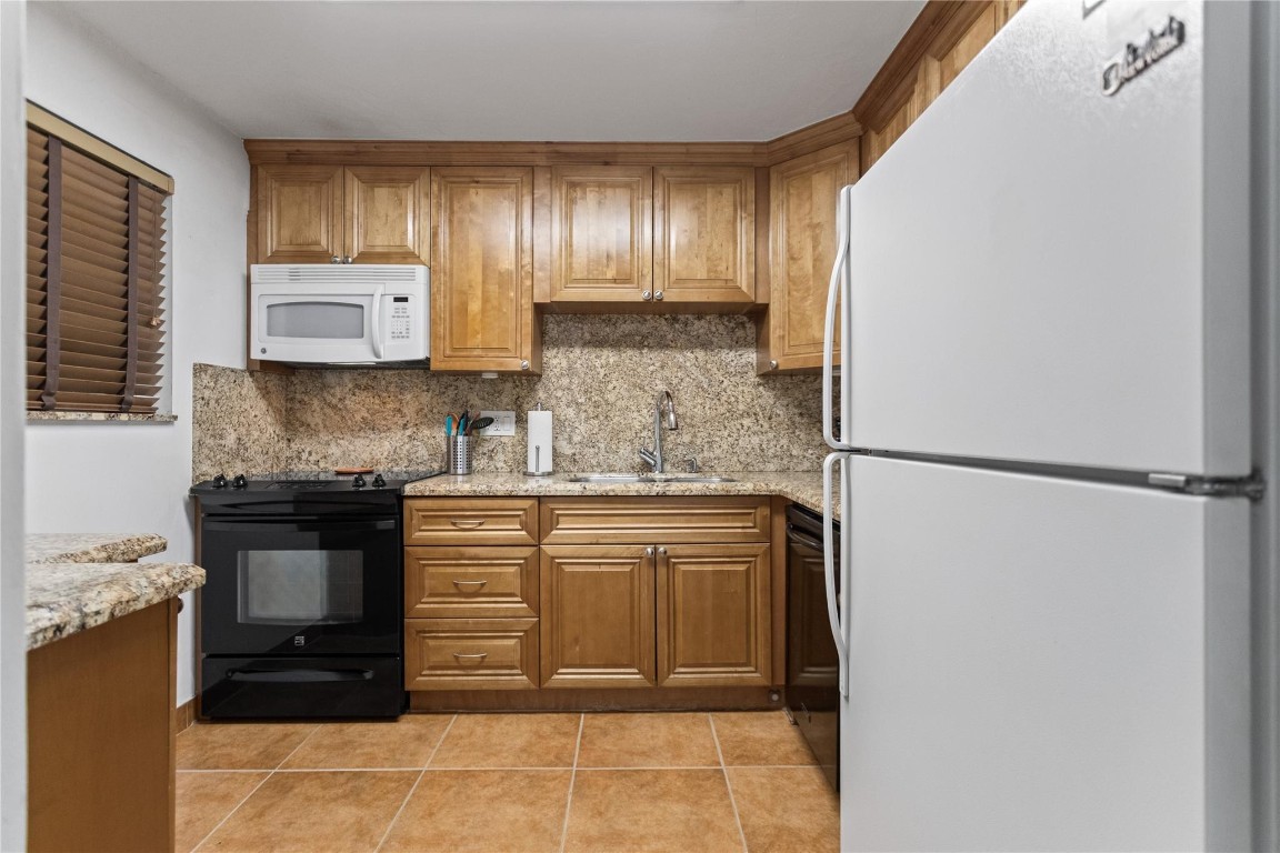 2312 S Cypress Bend Dr 205