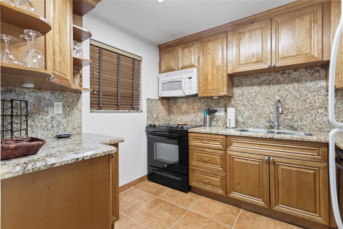 2312 S Cypress Bend Dr 205