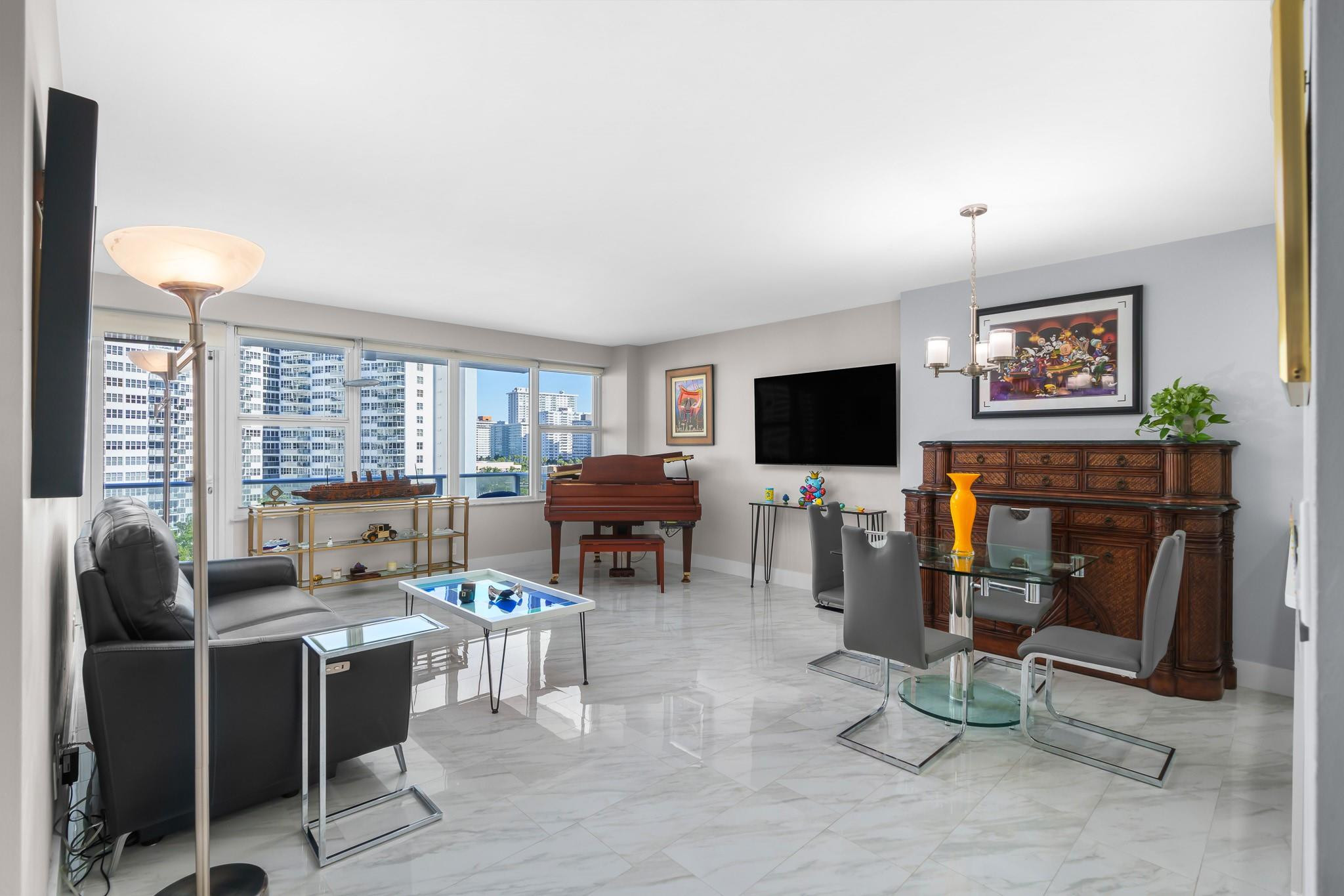 3333 NE 34th St 806