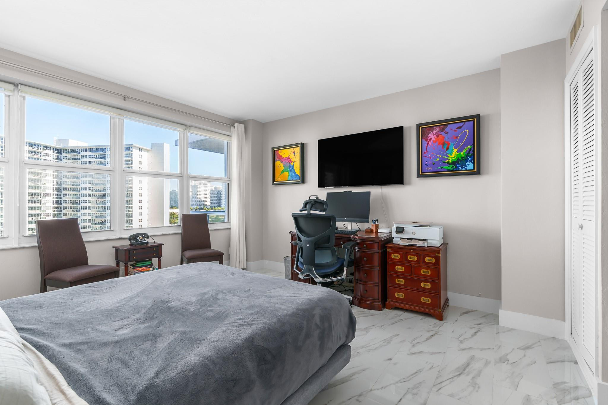 3333 NE 34th St 806