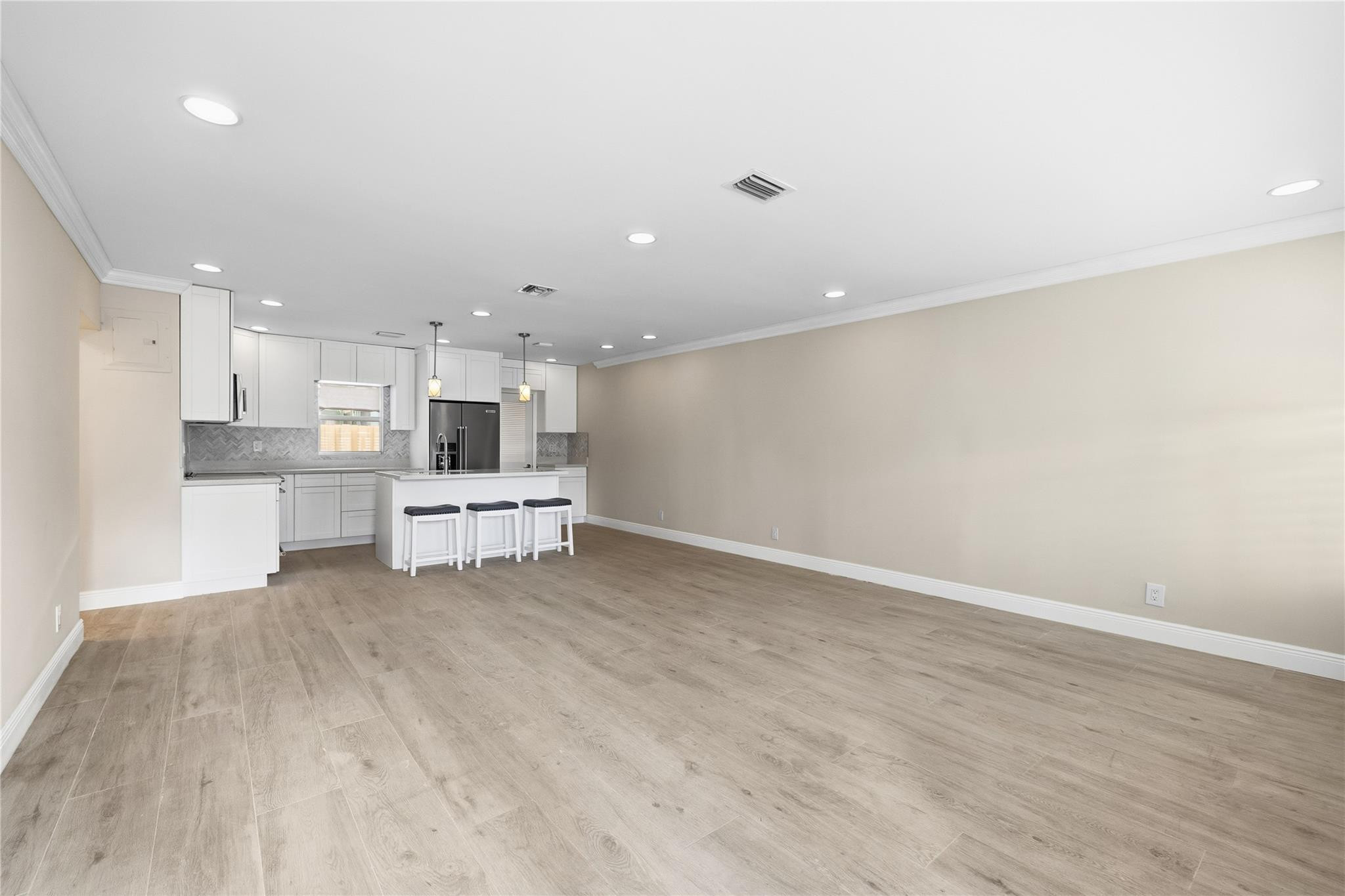 2000 NE 17 Court 2