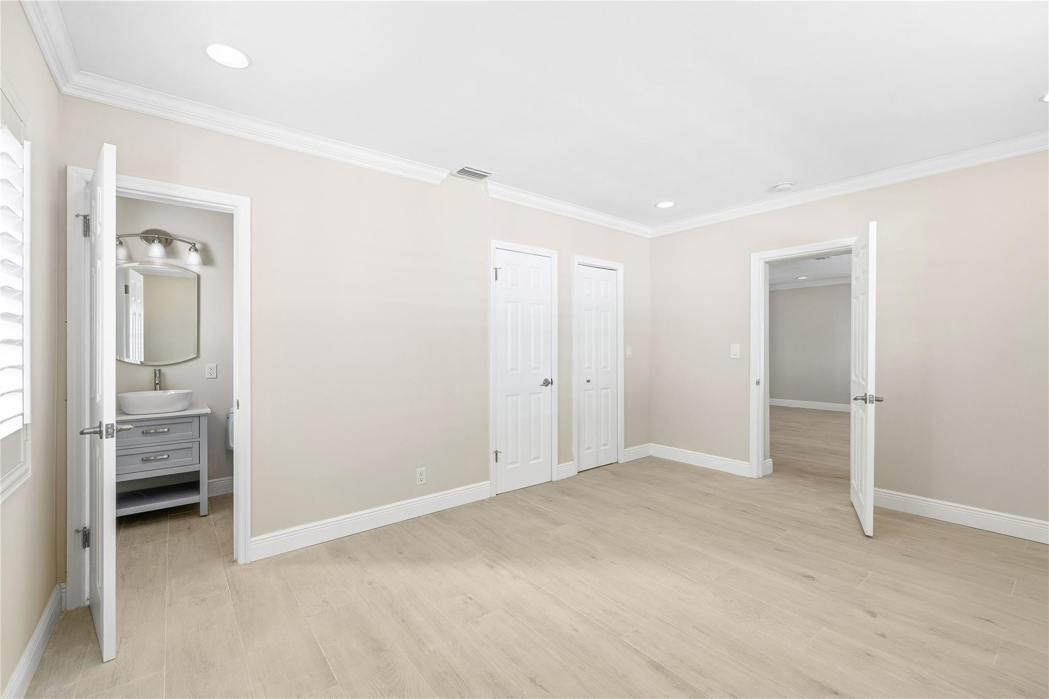 2000 NE 17 Court 2