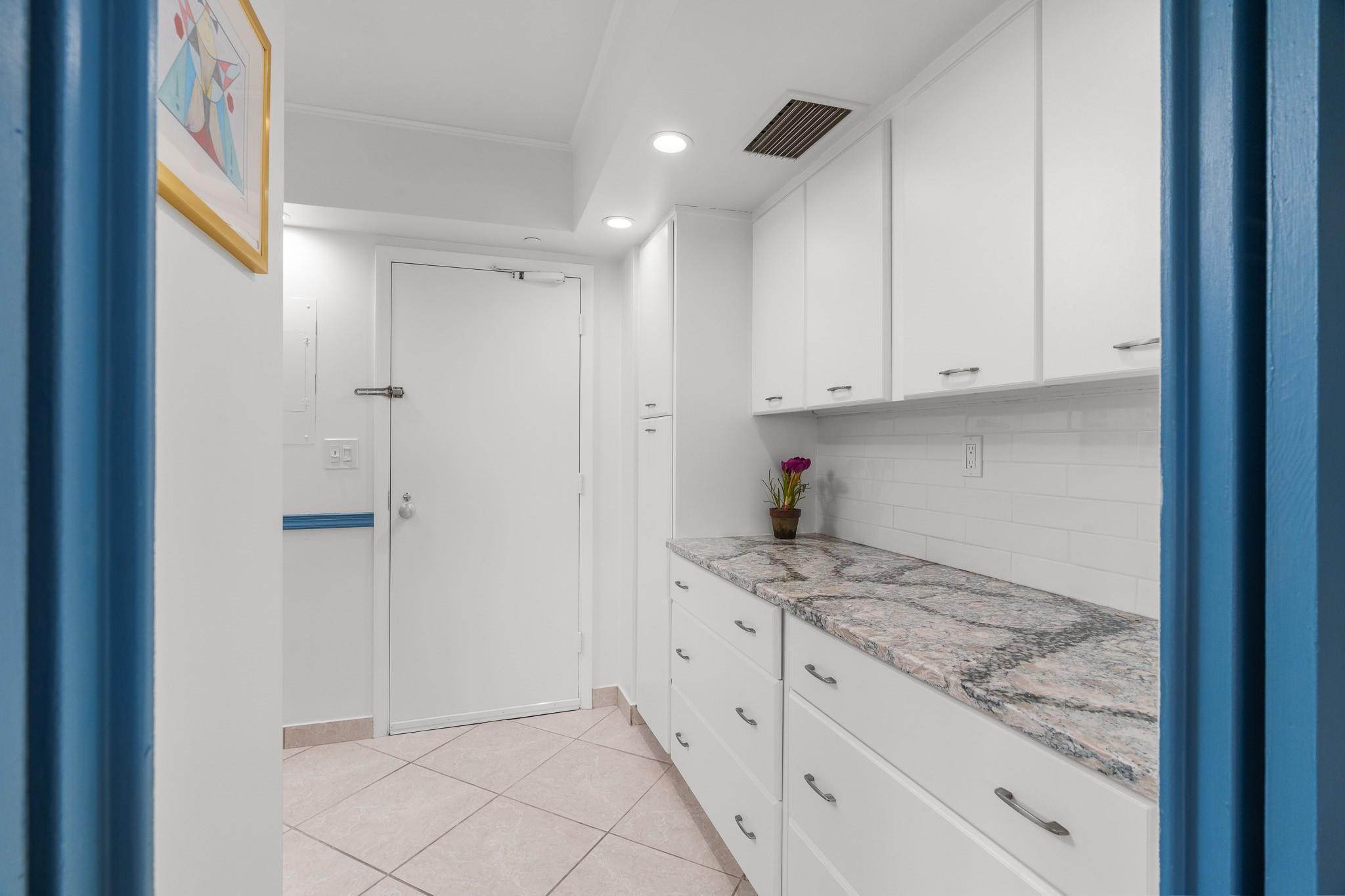 3333 NE 34th Street 522