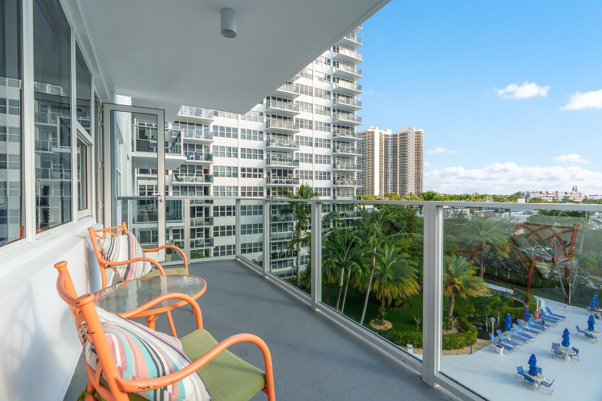 3333 NE 34th Street 522