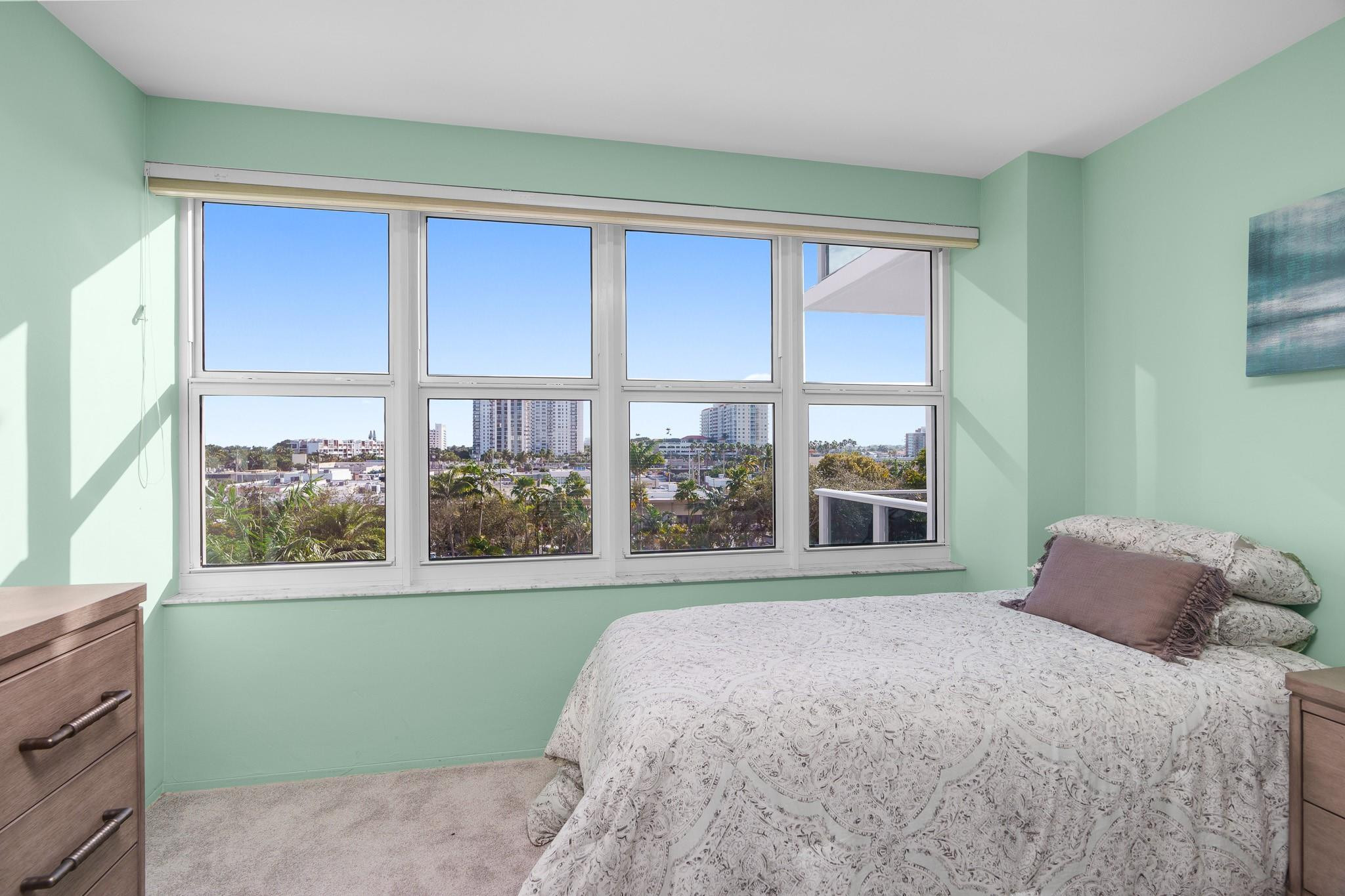 3333 NE 34th Street 522