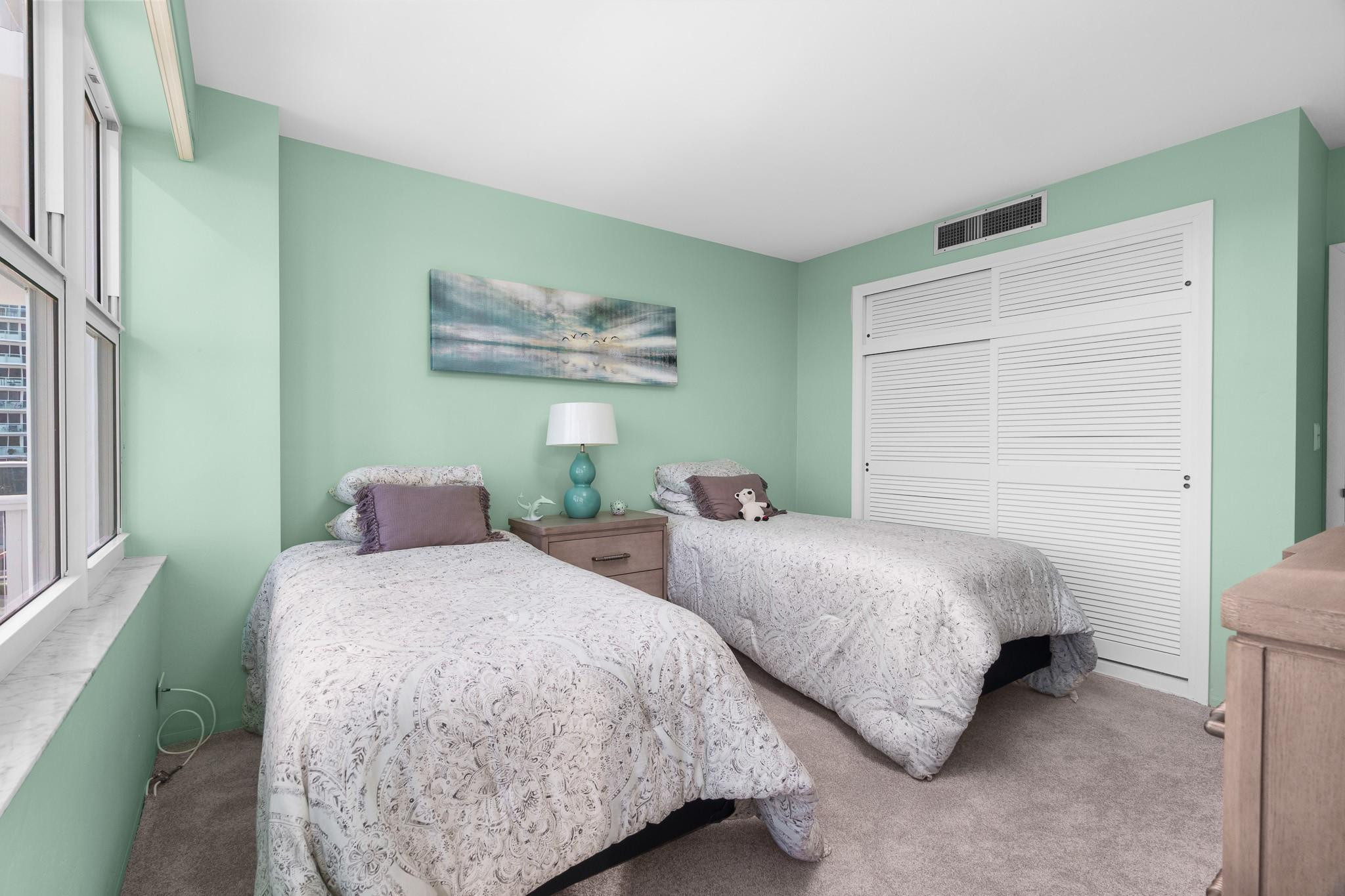 3333 NE 34th Street 522