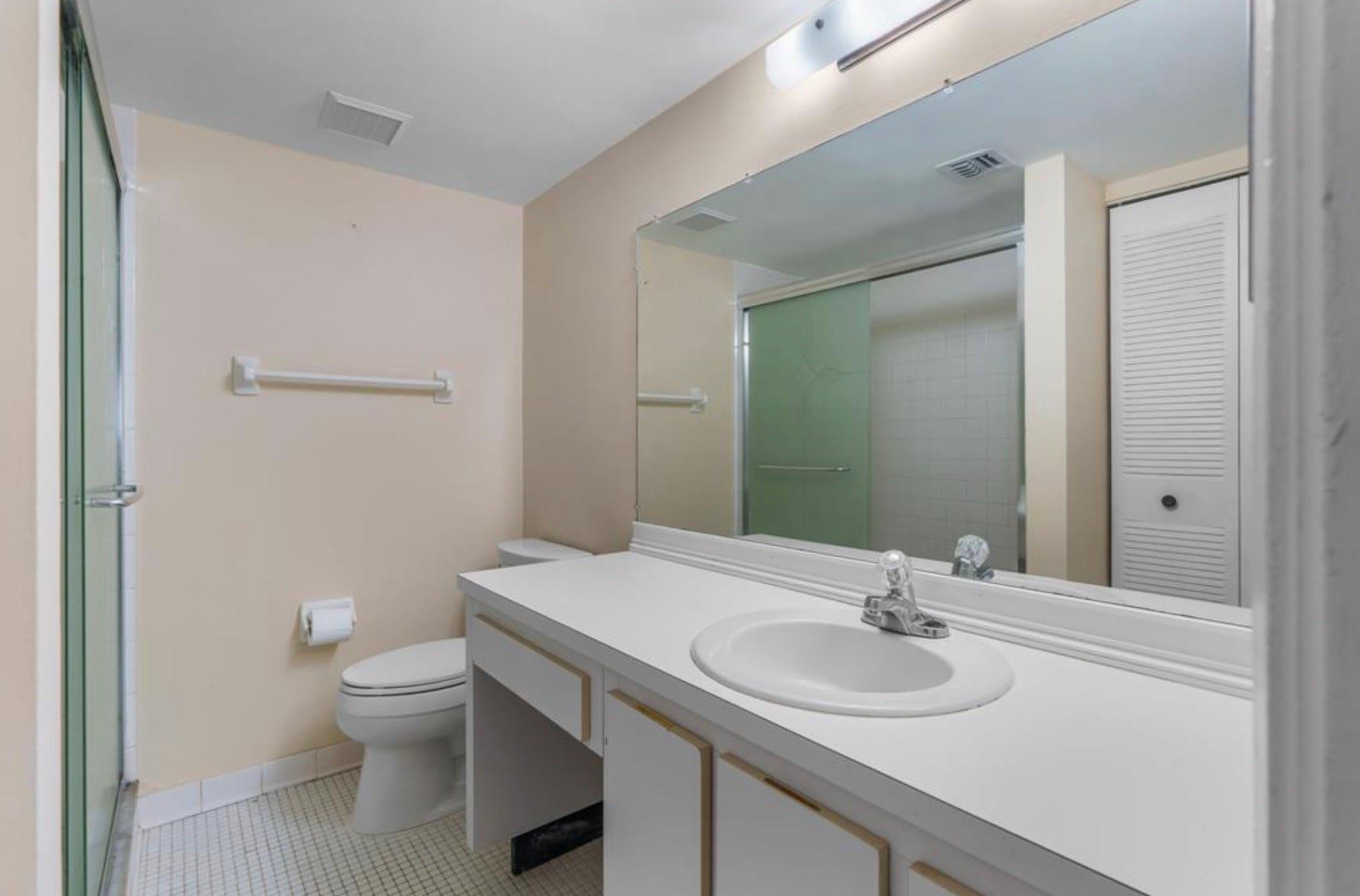 707 Gardens Drive 101